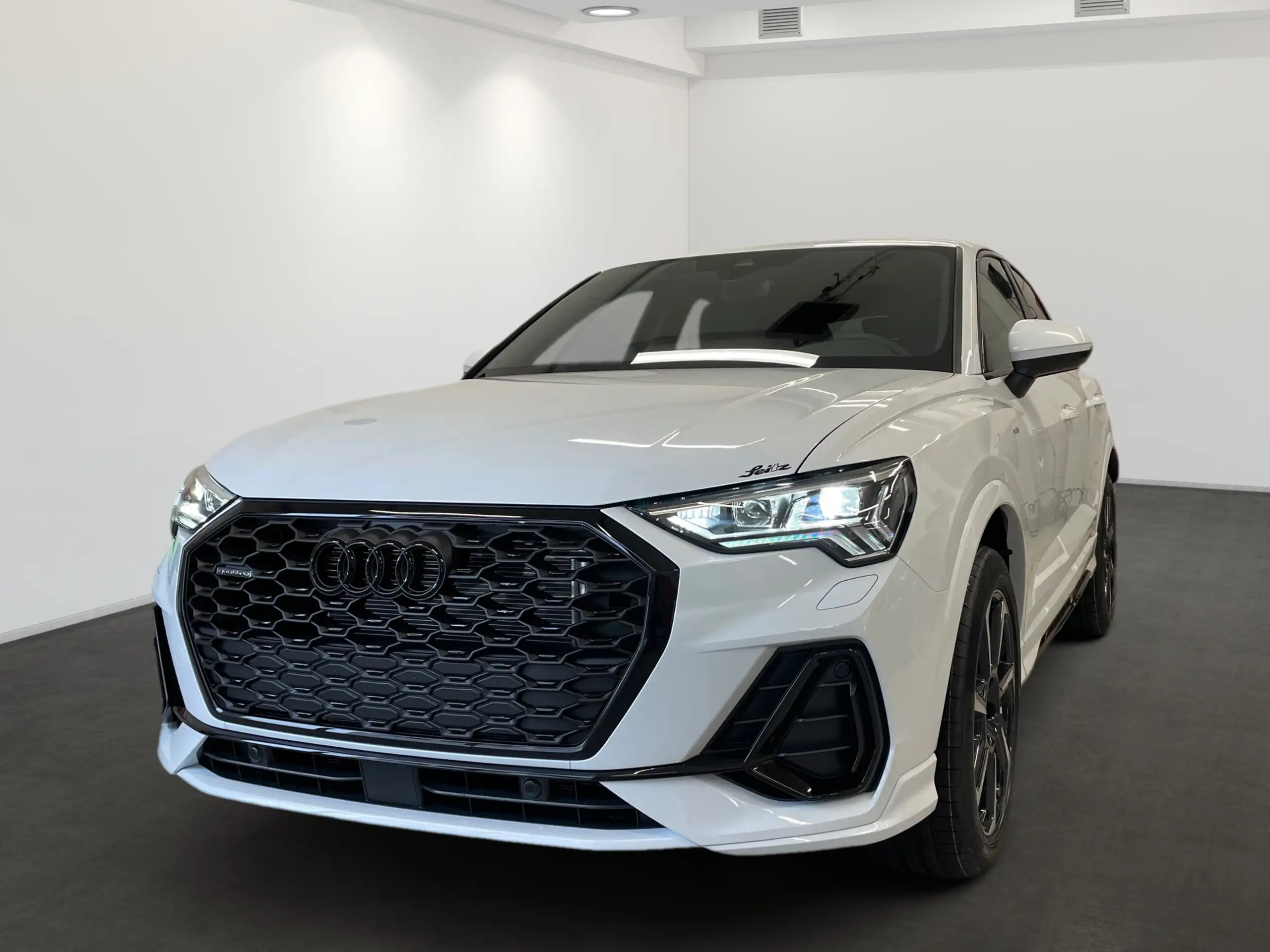 Audi - Q3