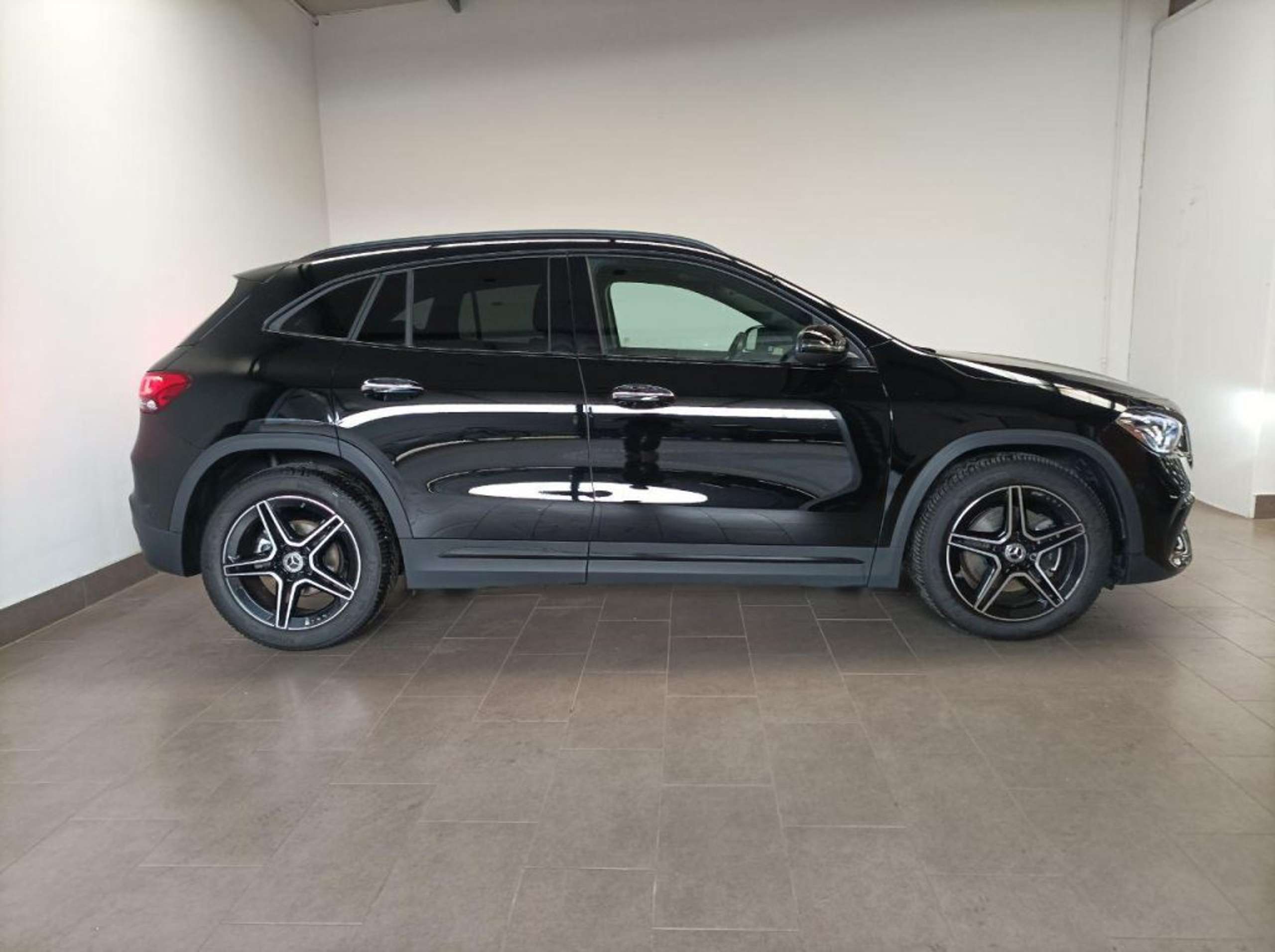 Mercedes-Benz - GLA 200