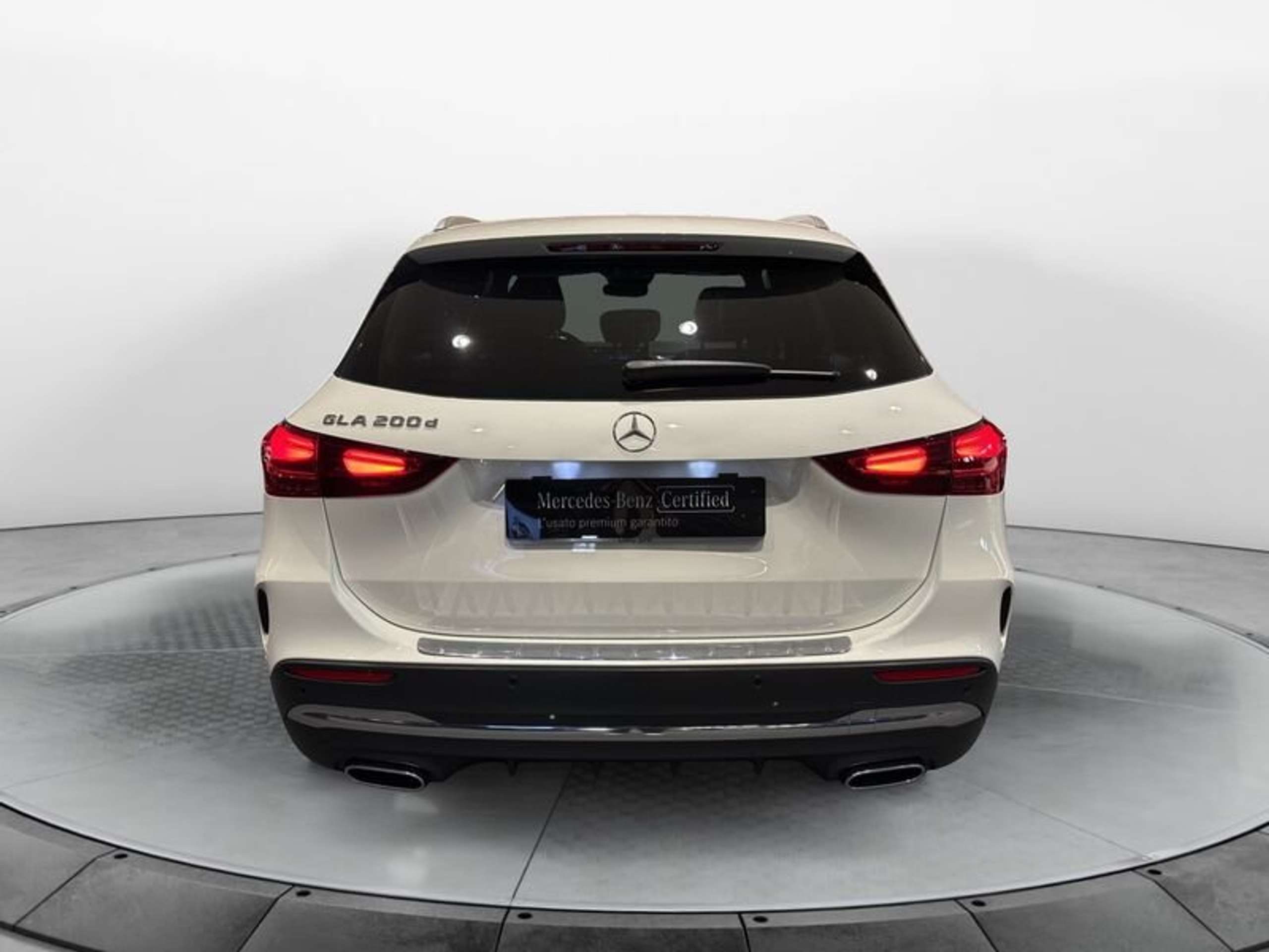 Mercedes-Benz - GLA 200