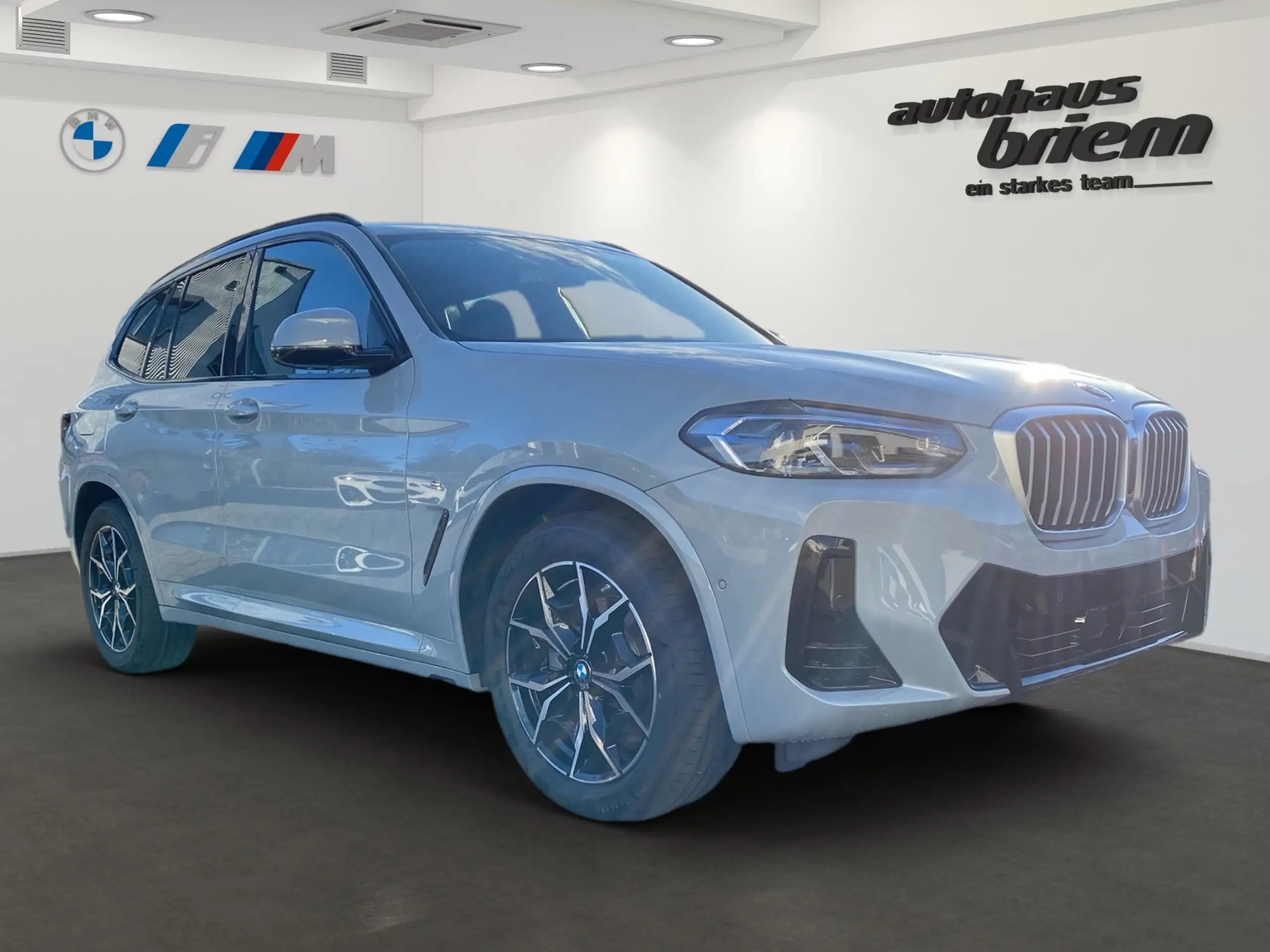 BMW - X3