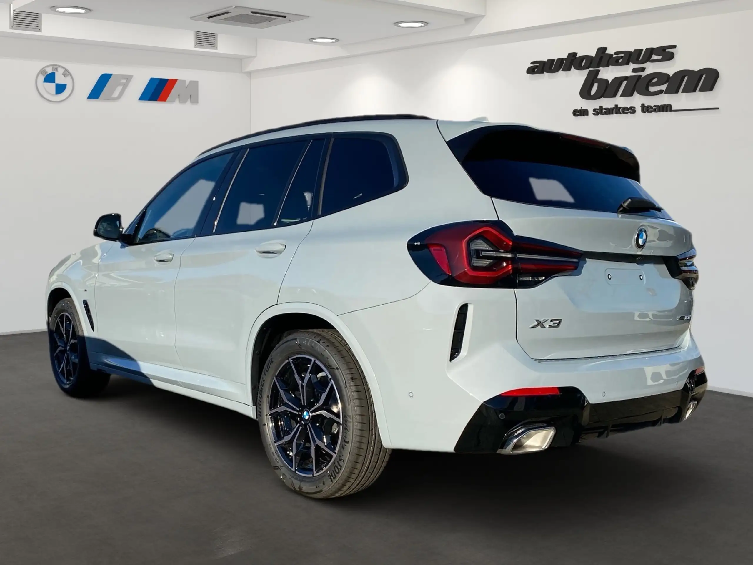 BMW - X3