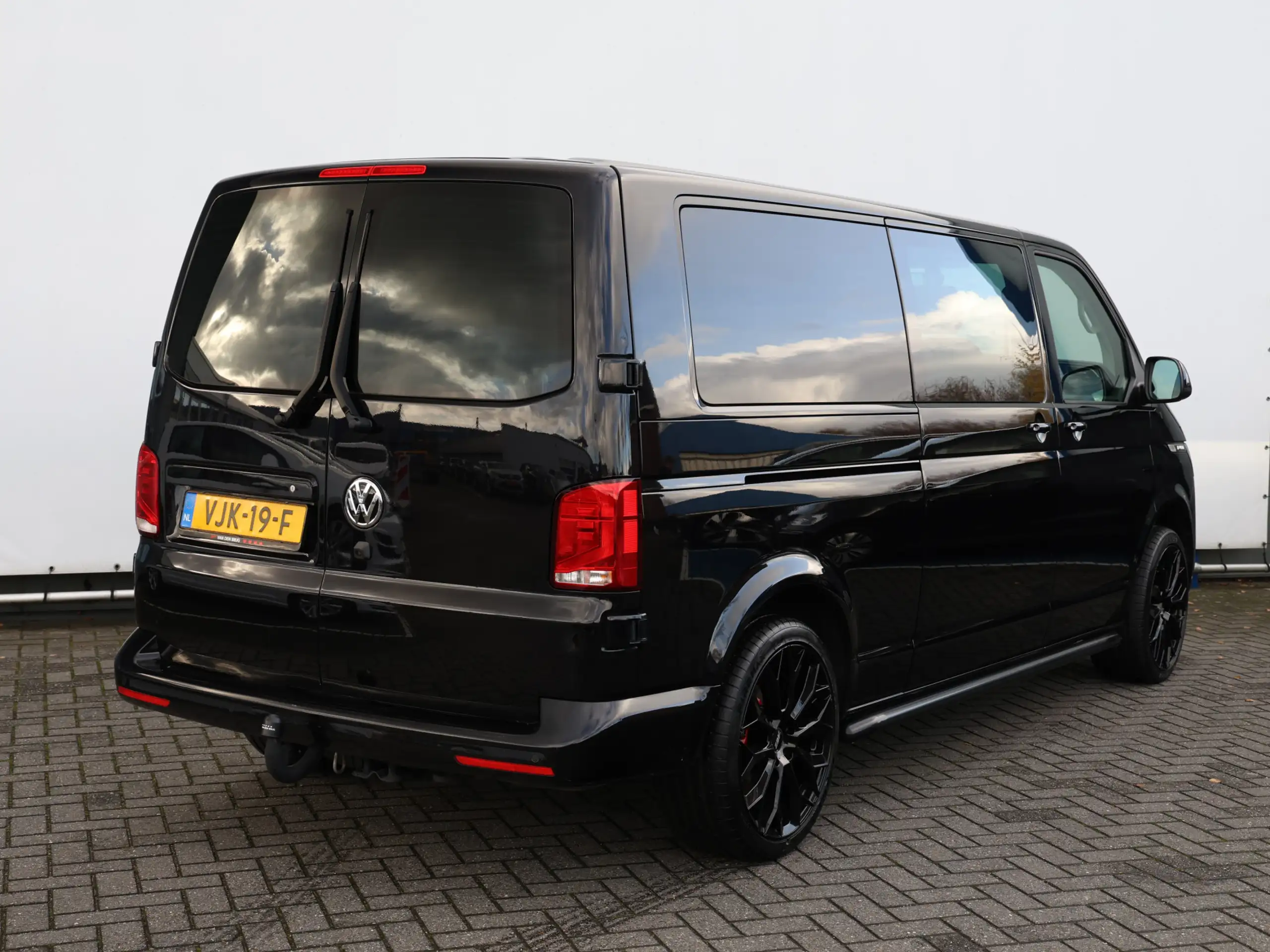 Volkswagen - T6.1 Transporter