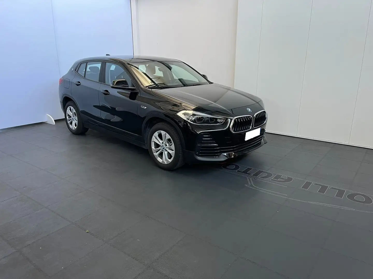 BMW - X2