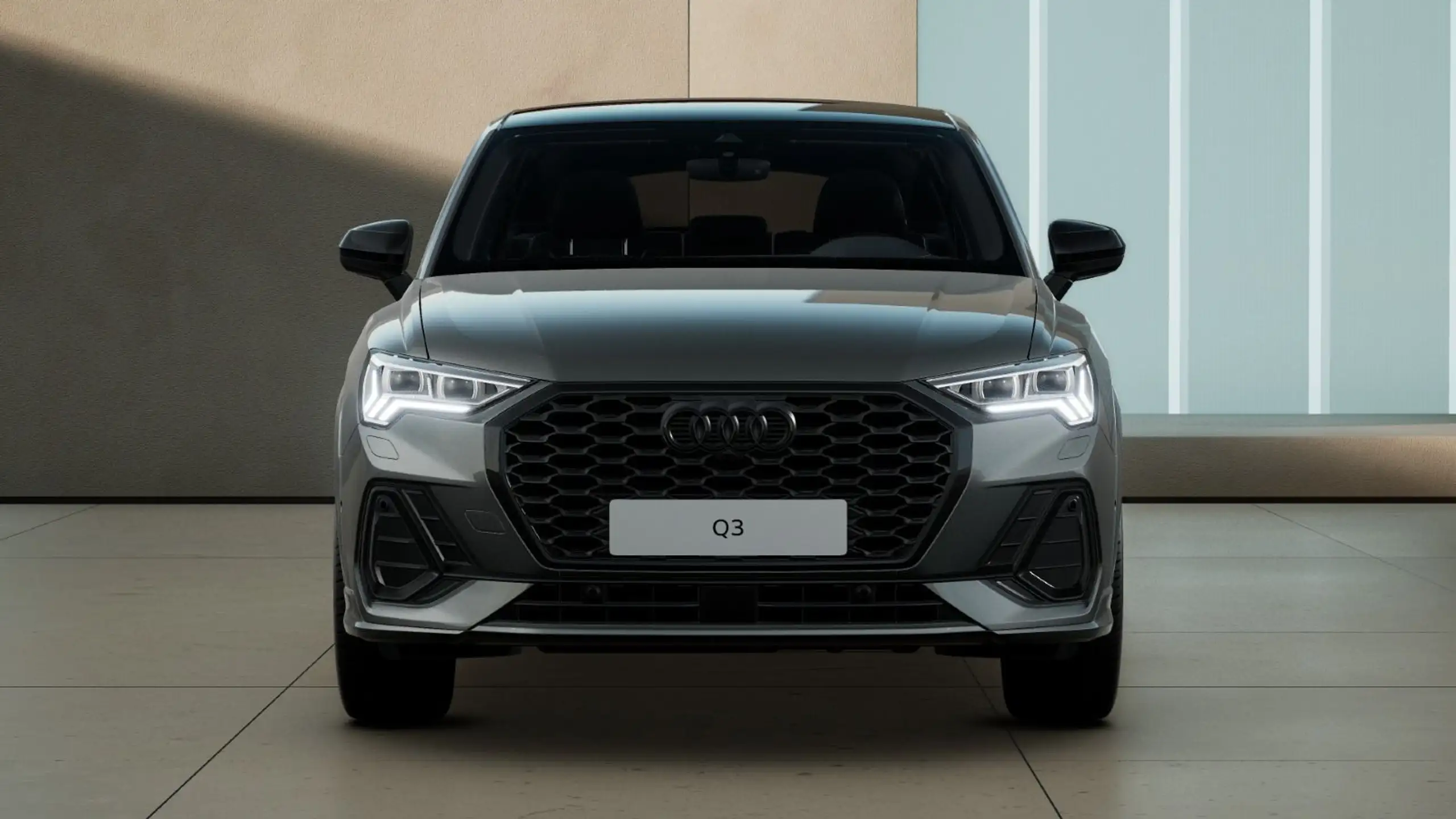 Audi - Q3