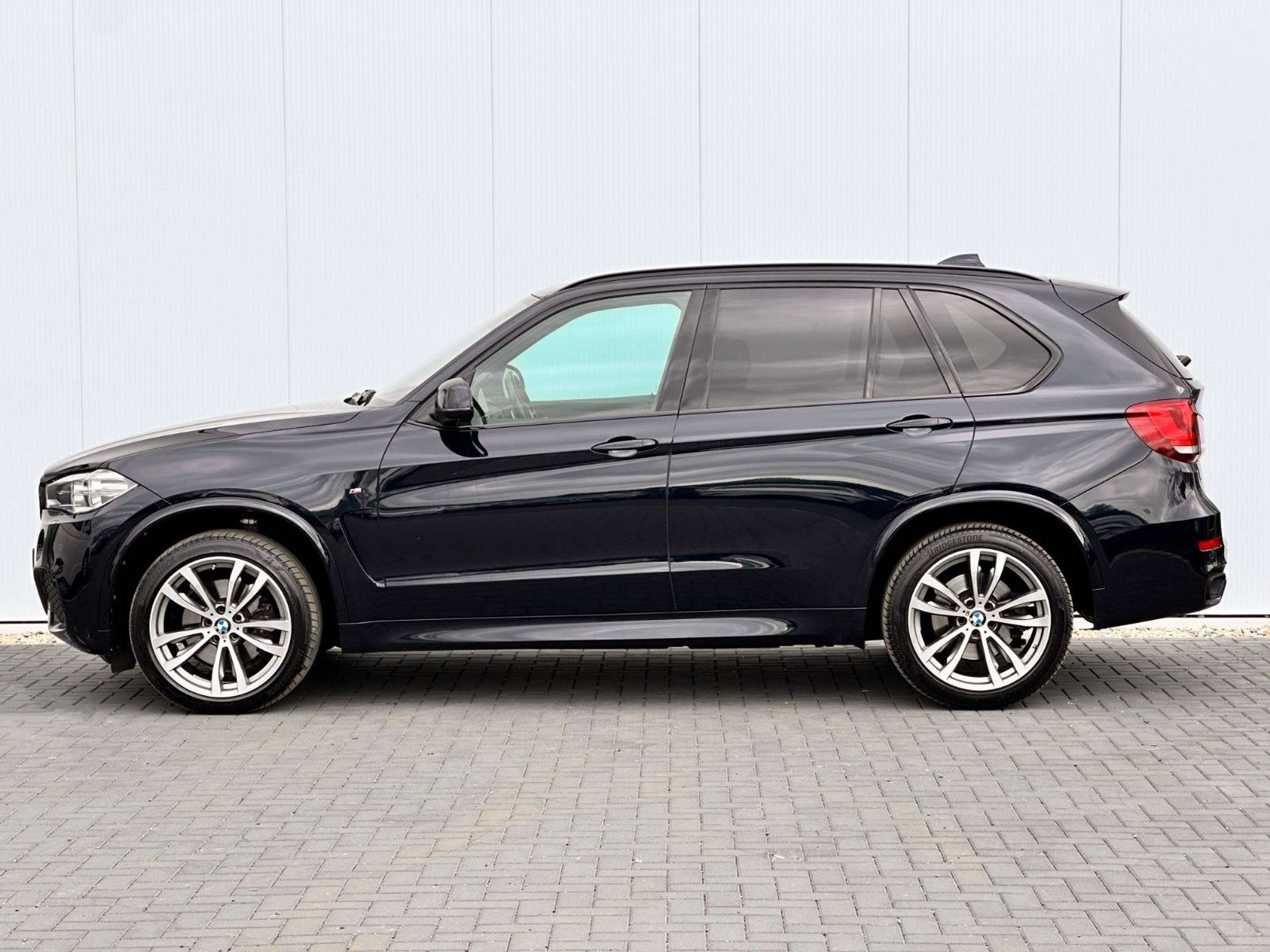 BMW - X5