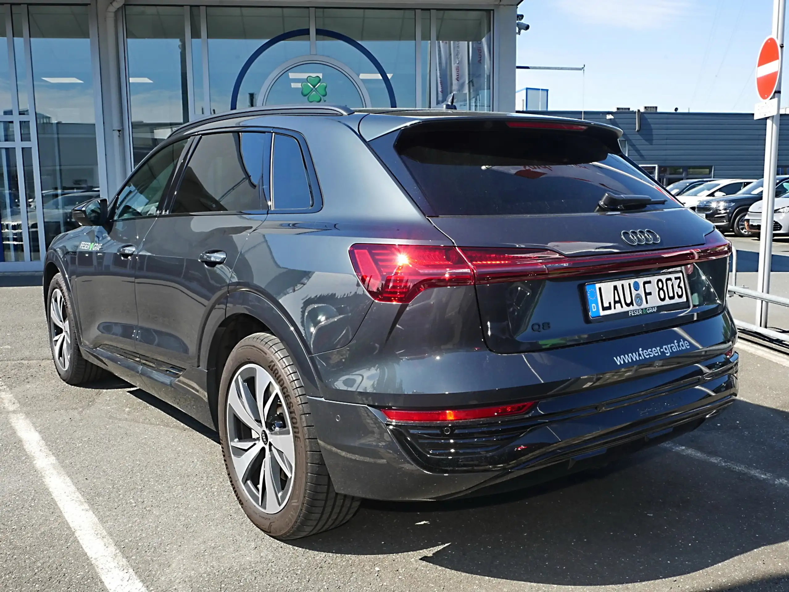 Audi - Q8 e-tron