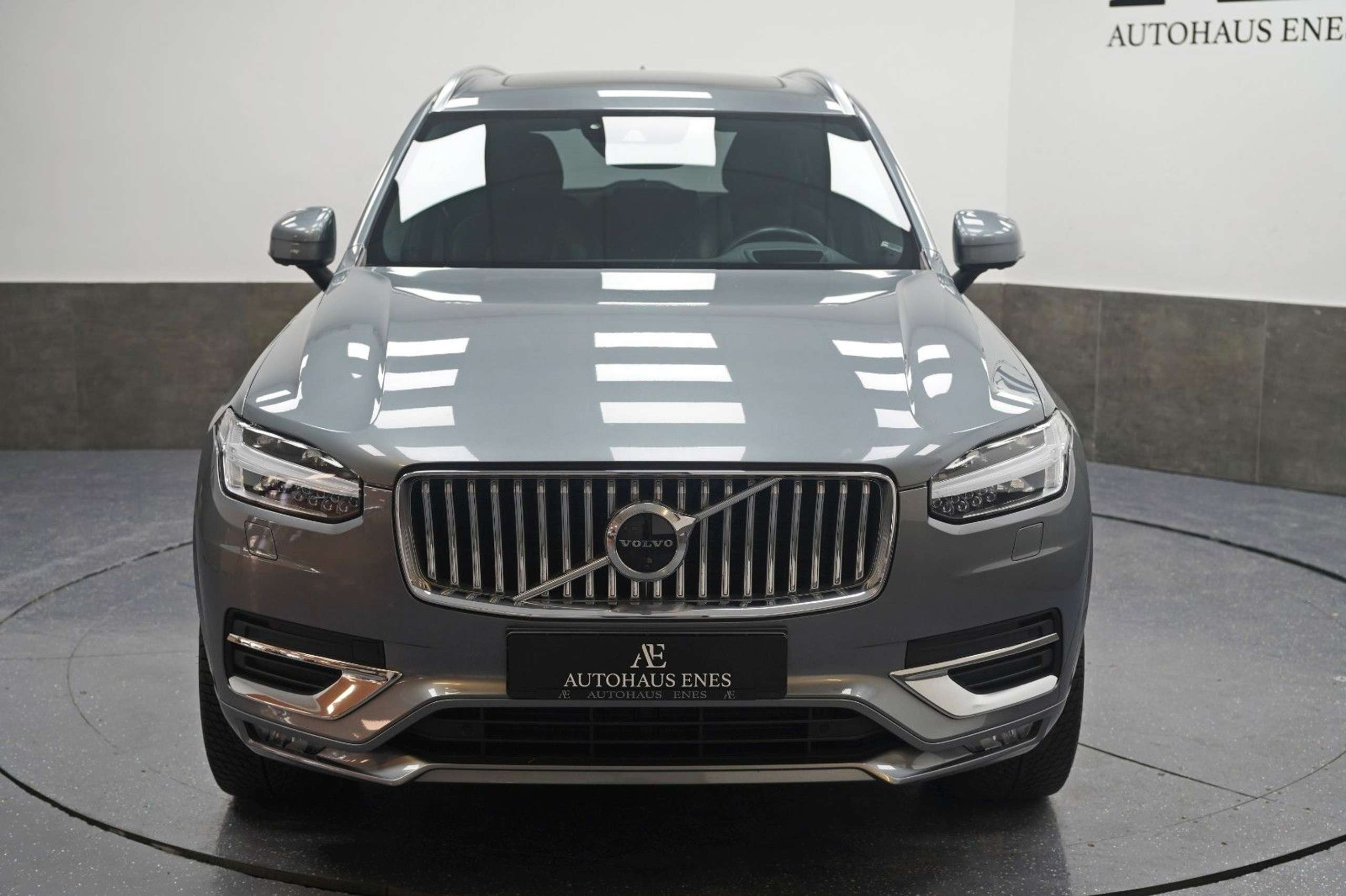 Volvo - XC90