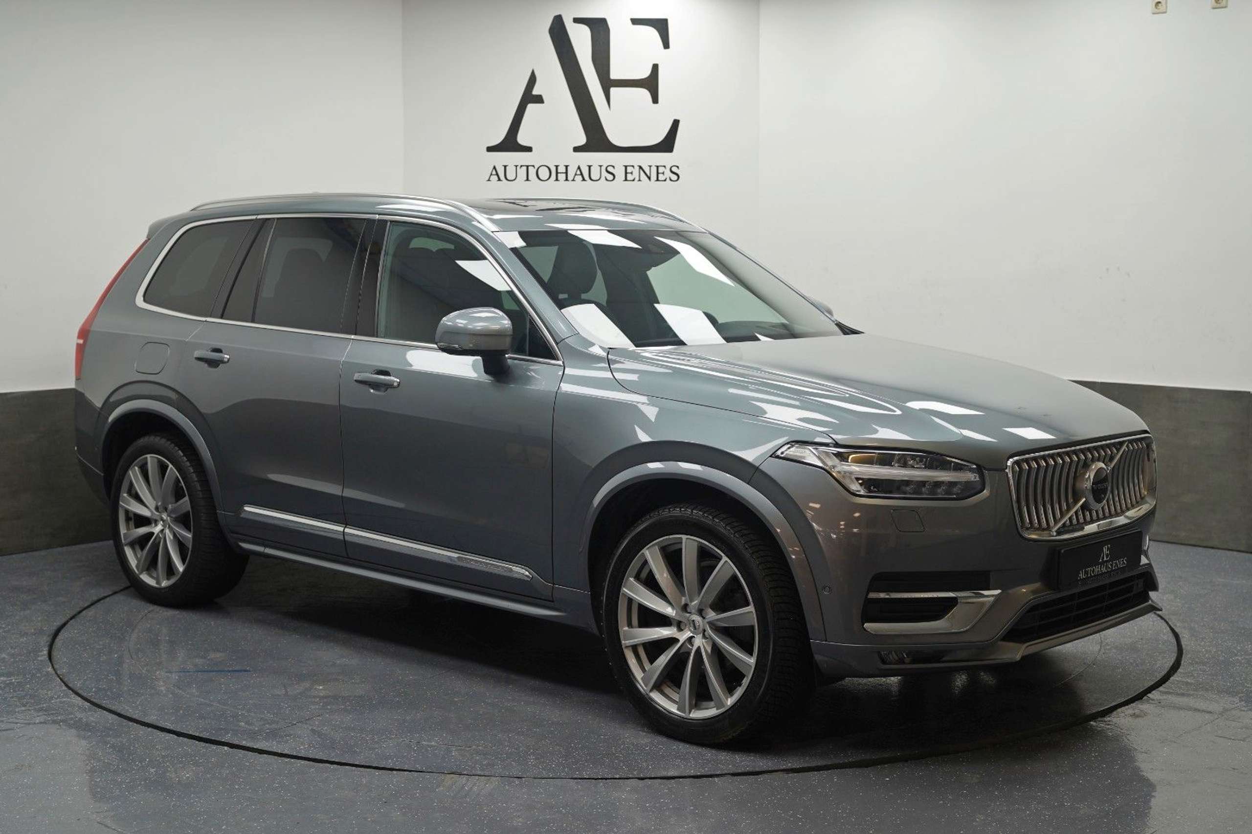 Volvo - XC90