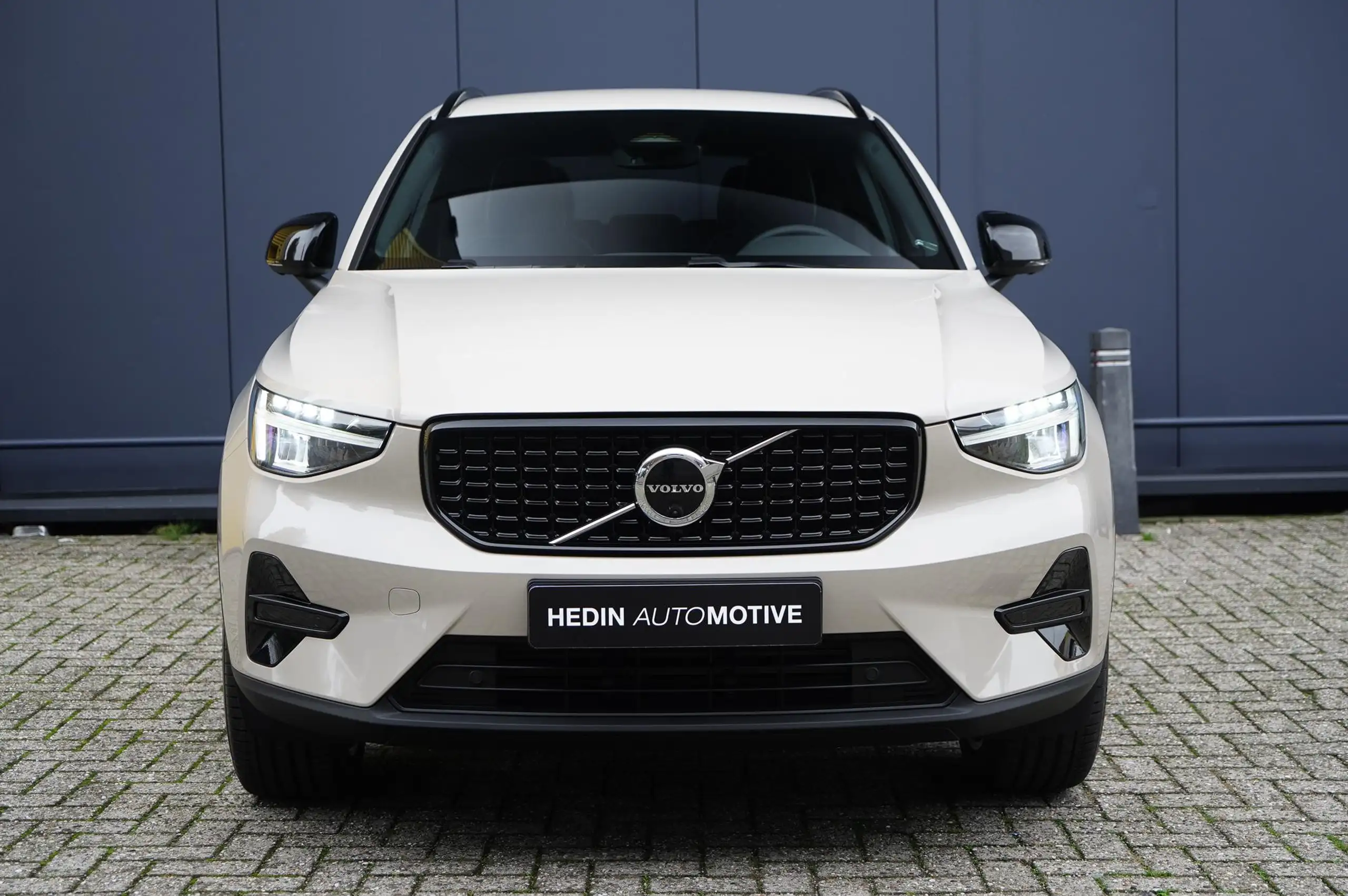 Volvo - XC40