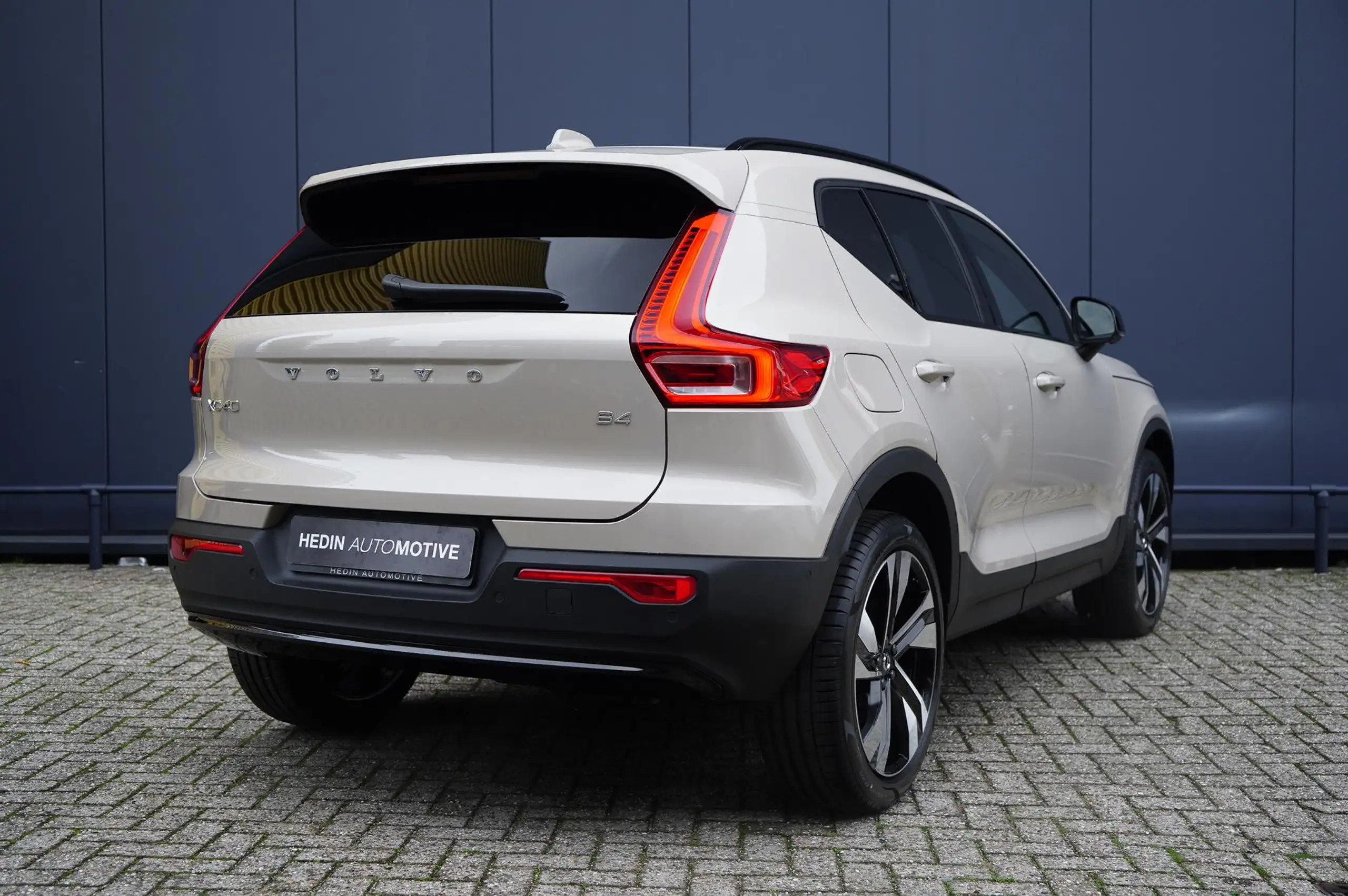 Volvo - XC40