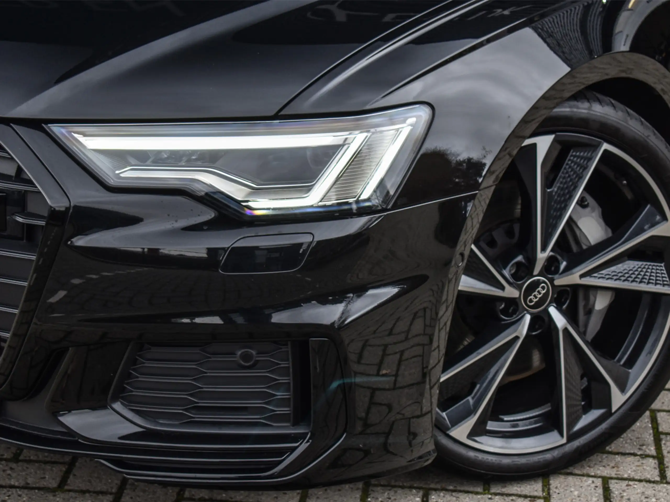 Audi - A6