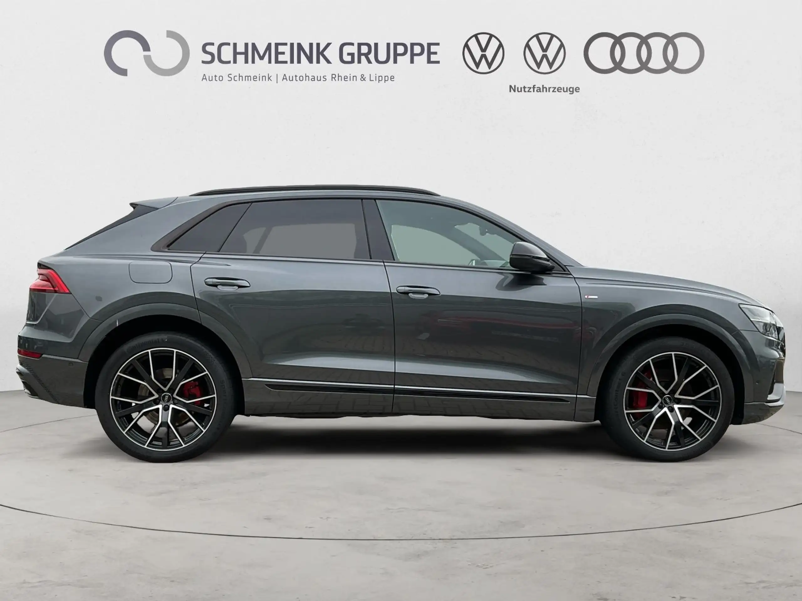 Audi - Q8