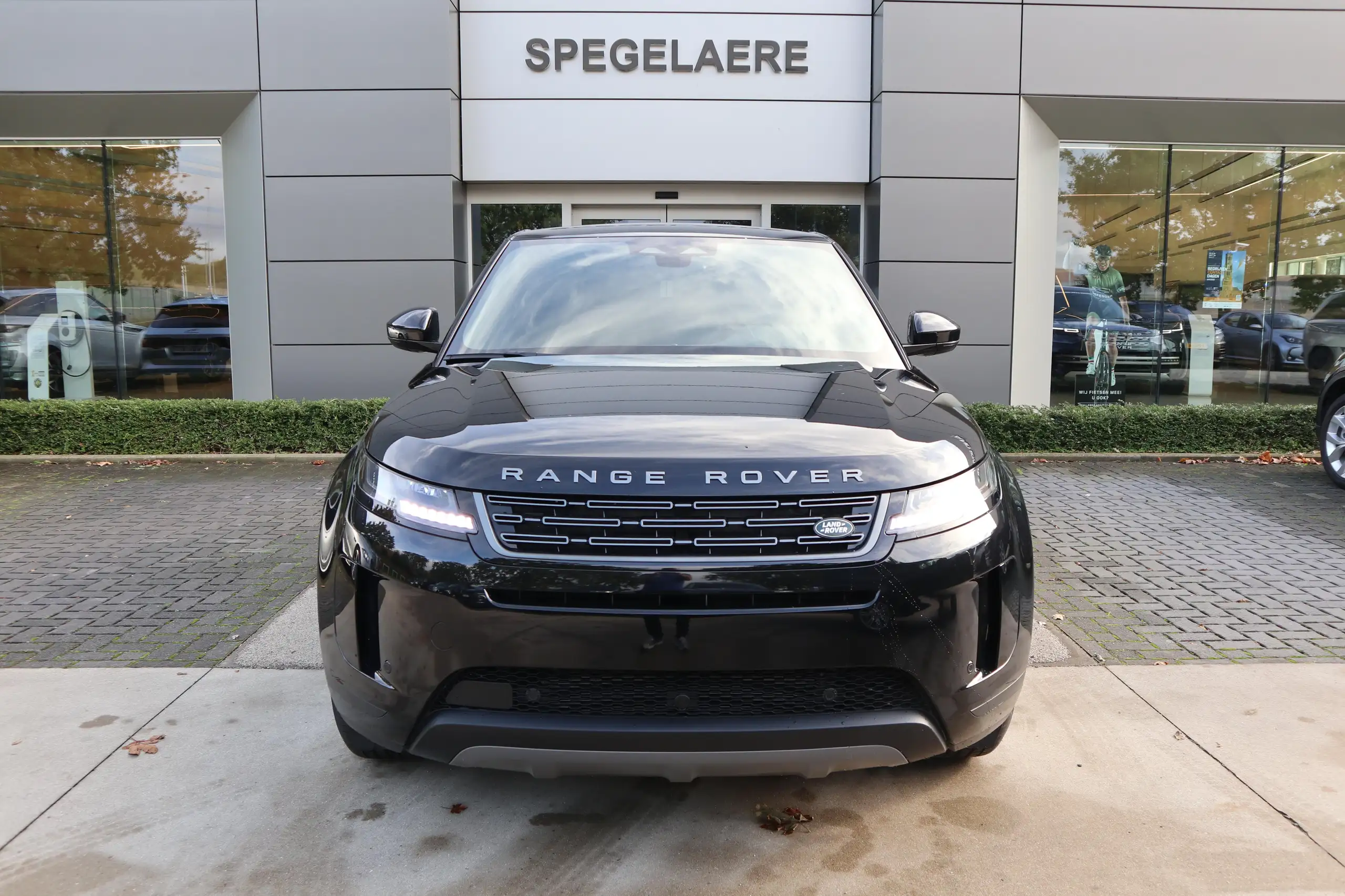 Land Rover - Range Rover Evoque