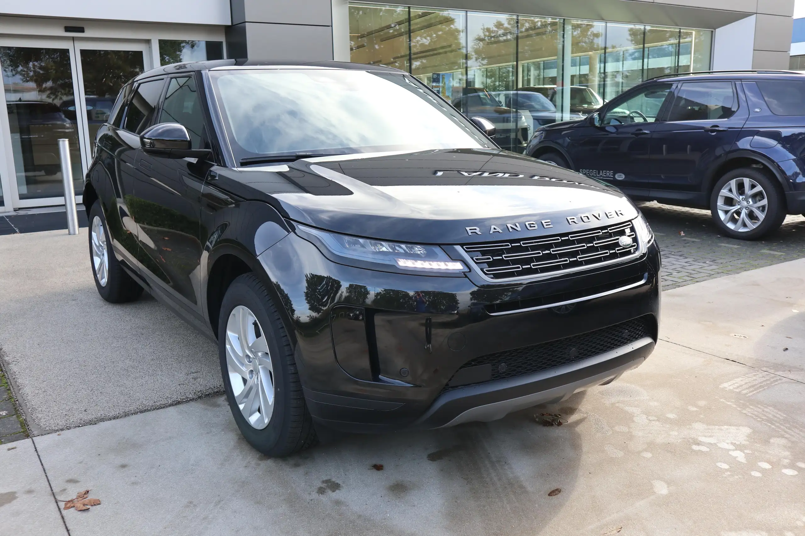 Land Rover - Range Rover Evoque