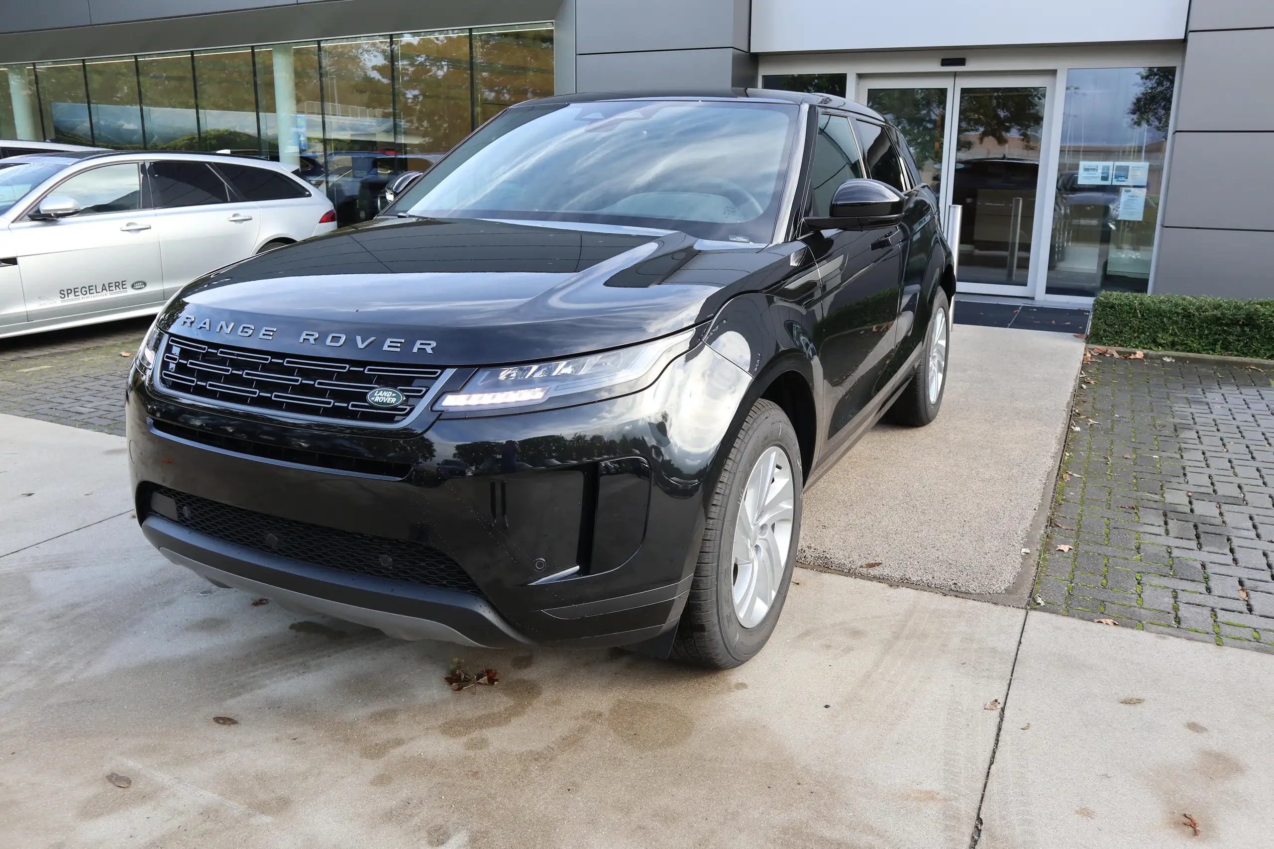 Land Rover - Range Rover Evoque