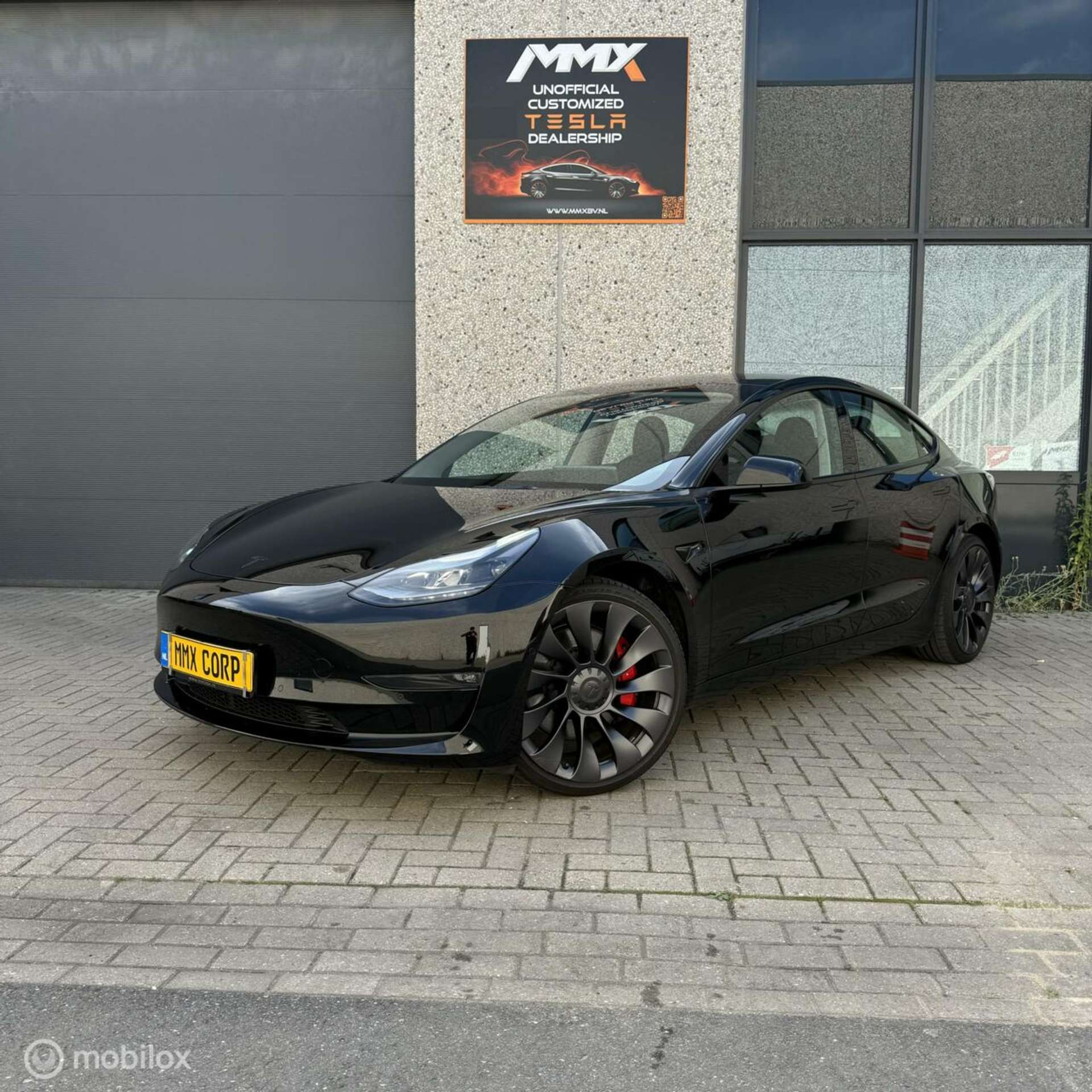 Tesla - Model 3