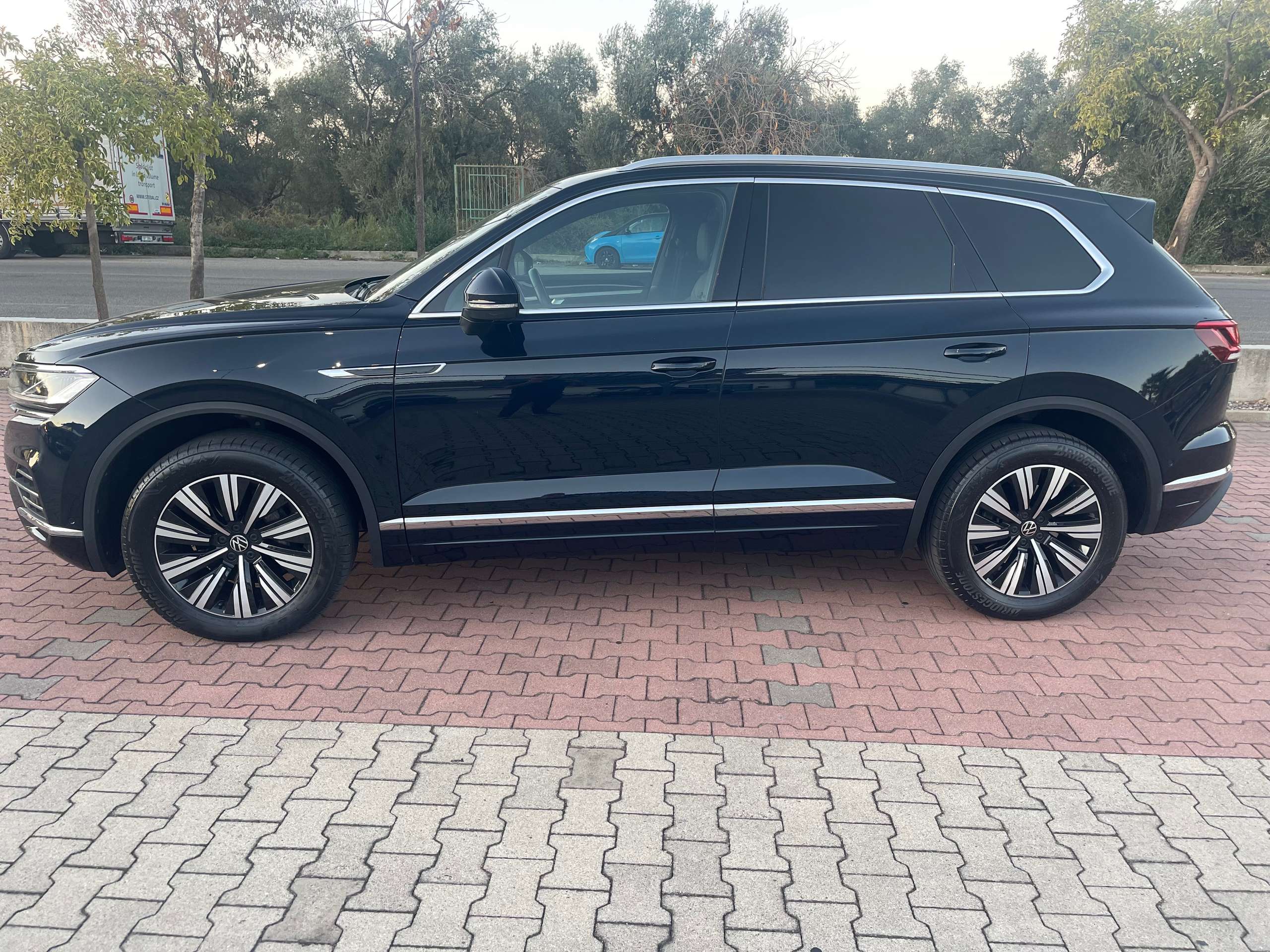 Volkswagen - Touareg