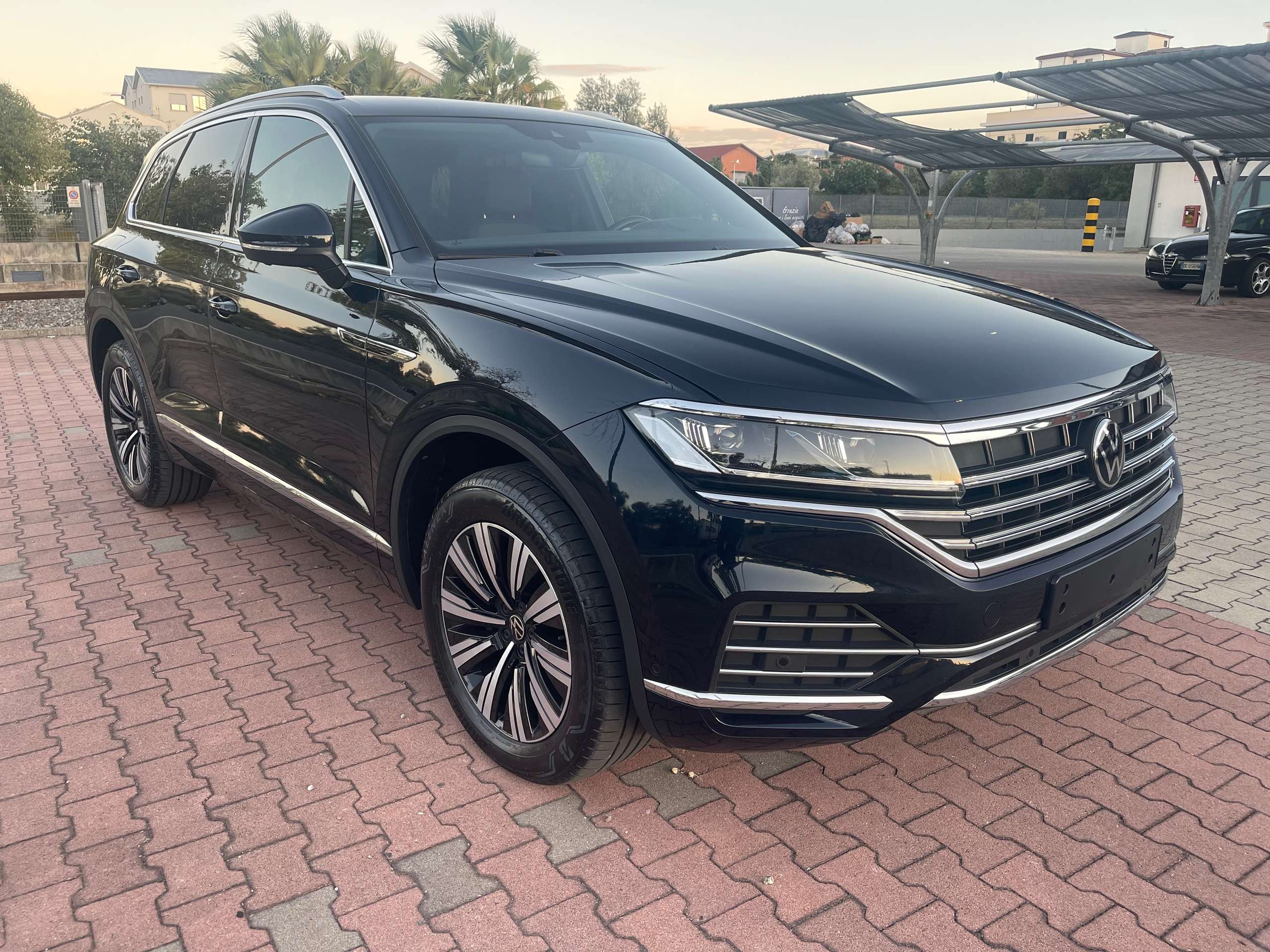 Volkswagen - Touareg