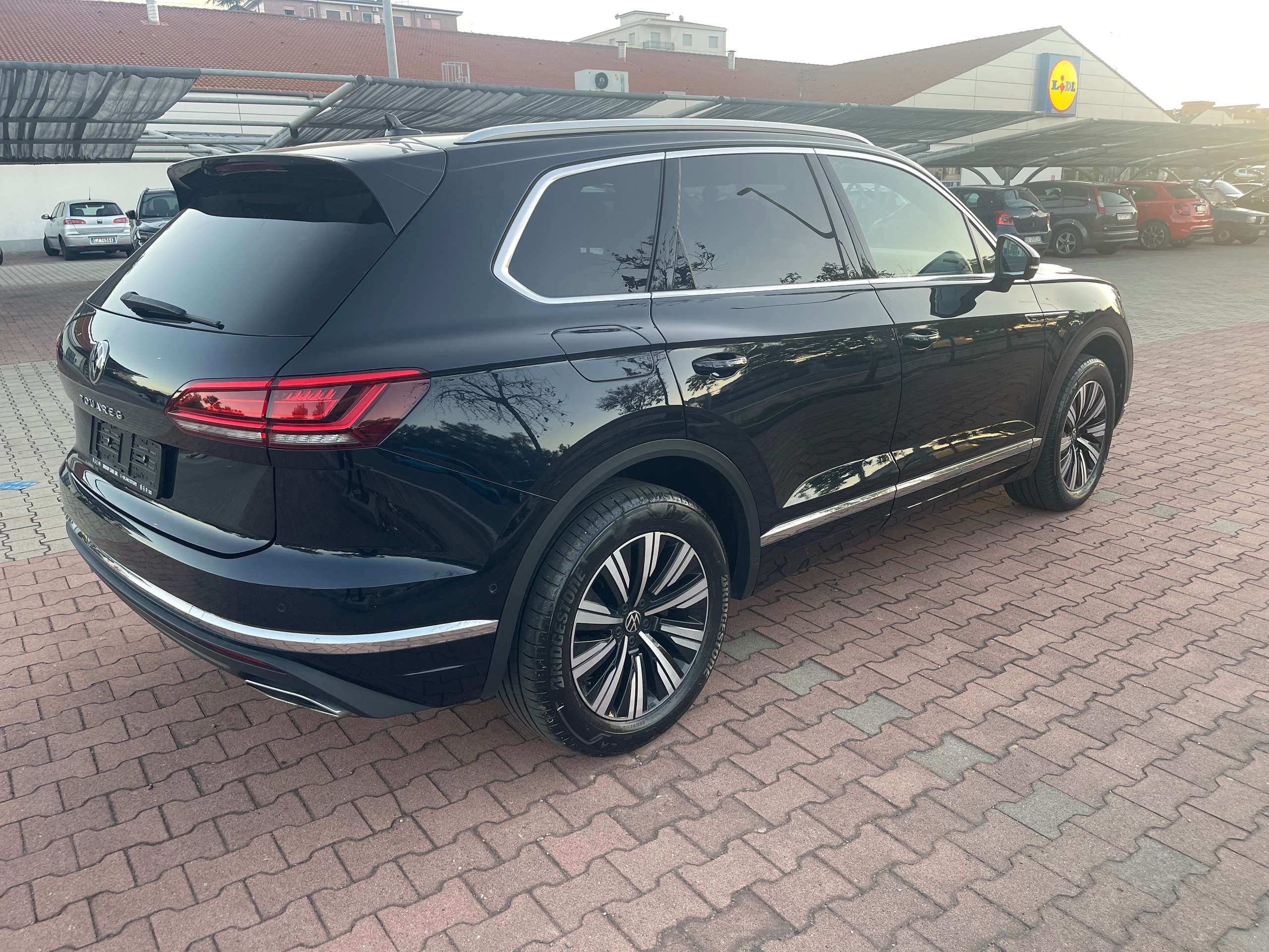 Volkswagen - Touareg