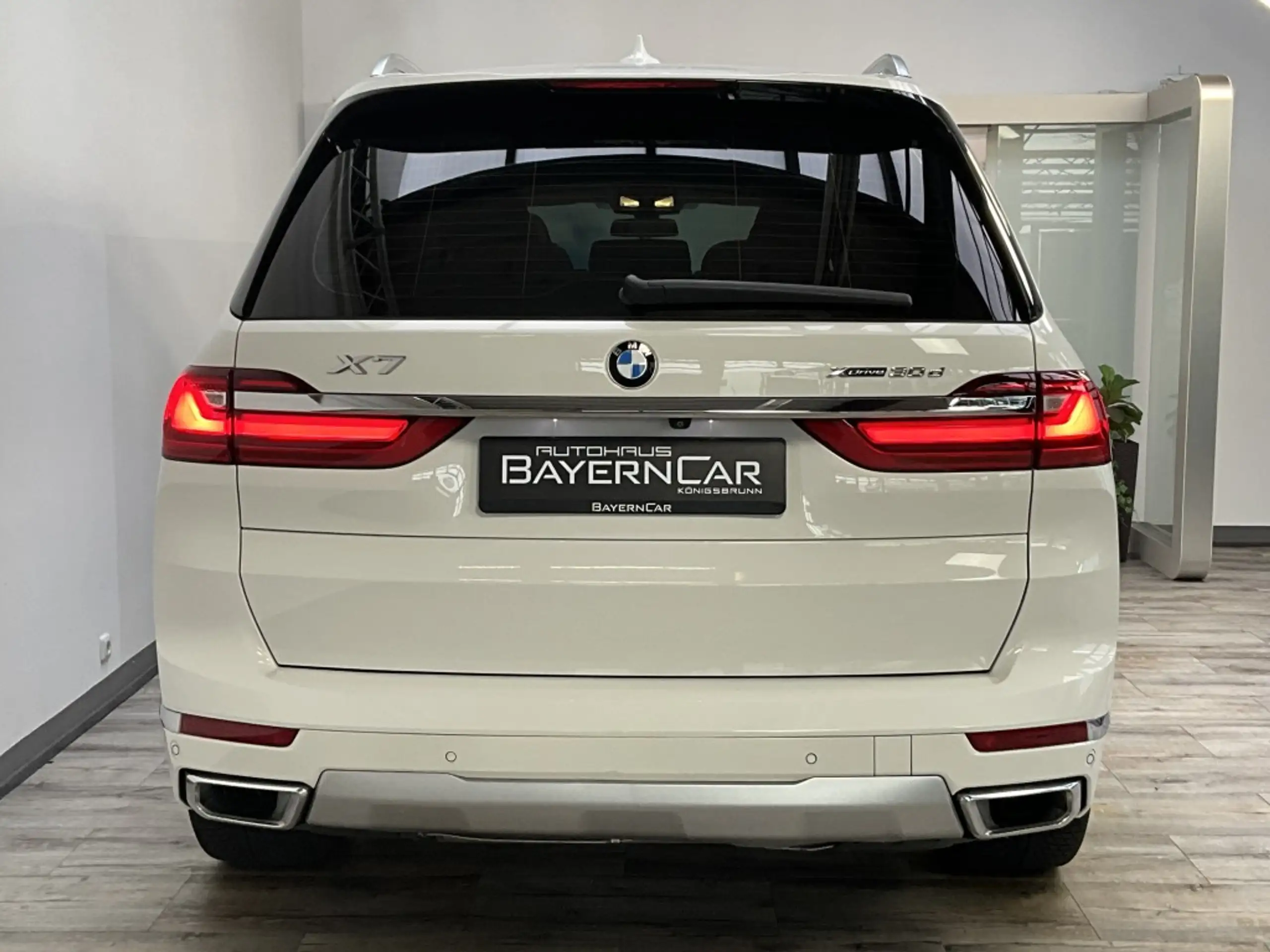 BMW - X7