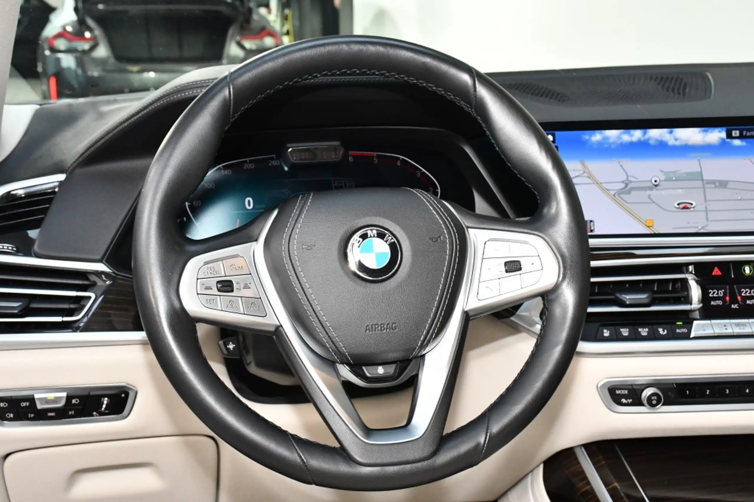 BMW - X7