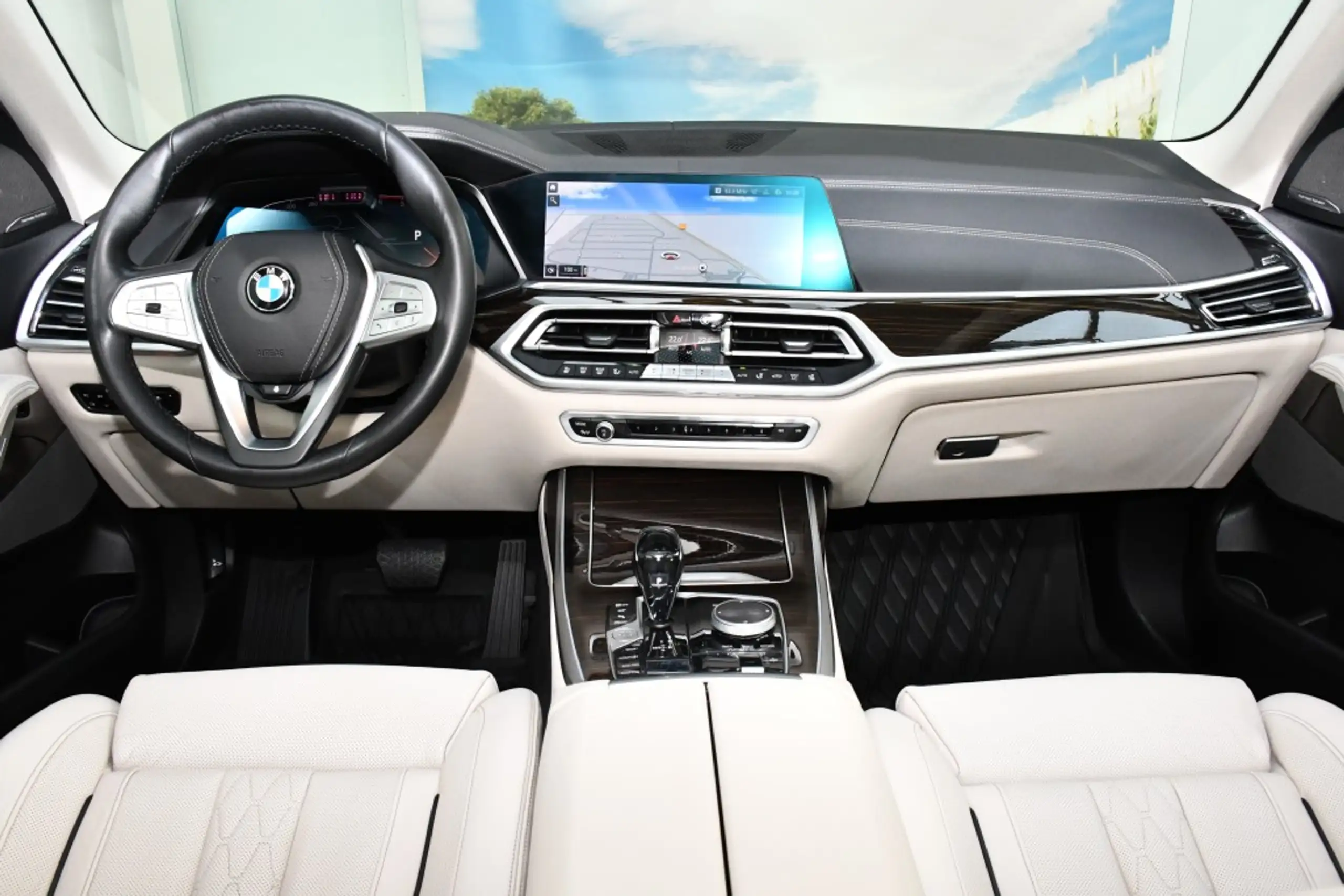 BMW - X7