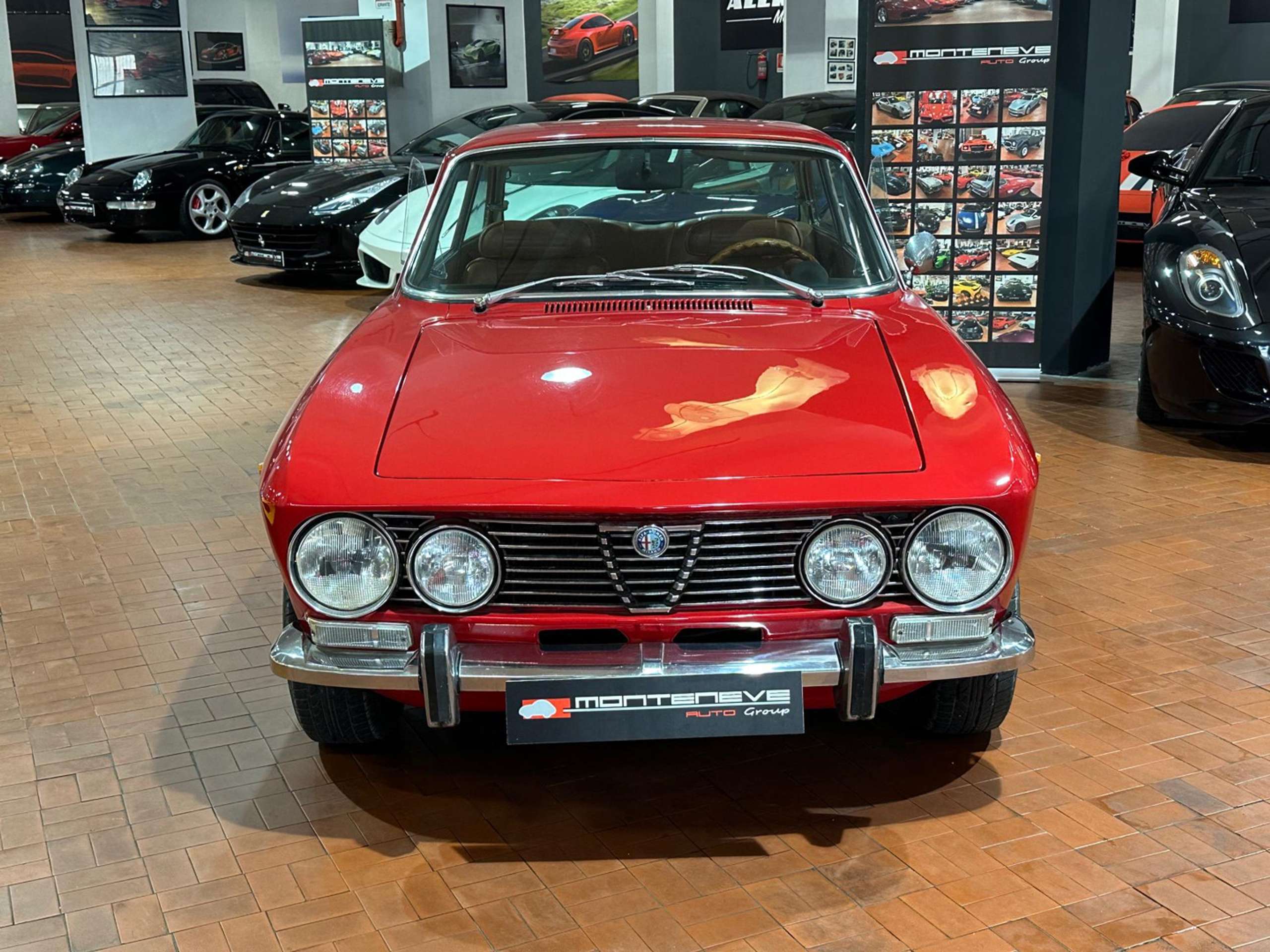 Alfa Romeo - 2000