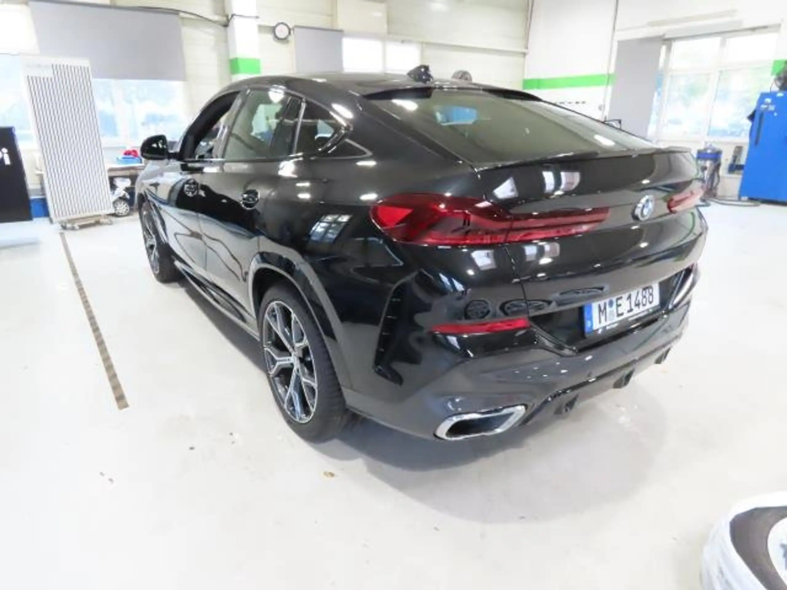 BMW - X6