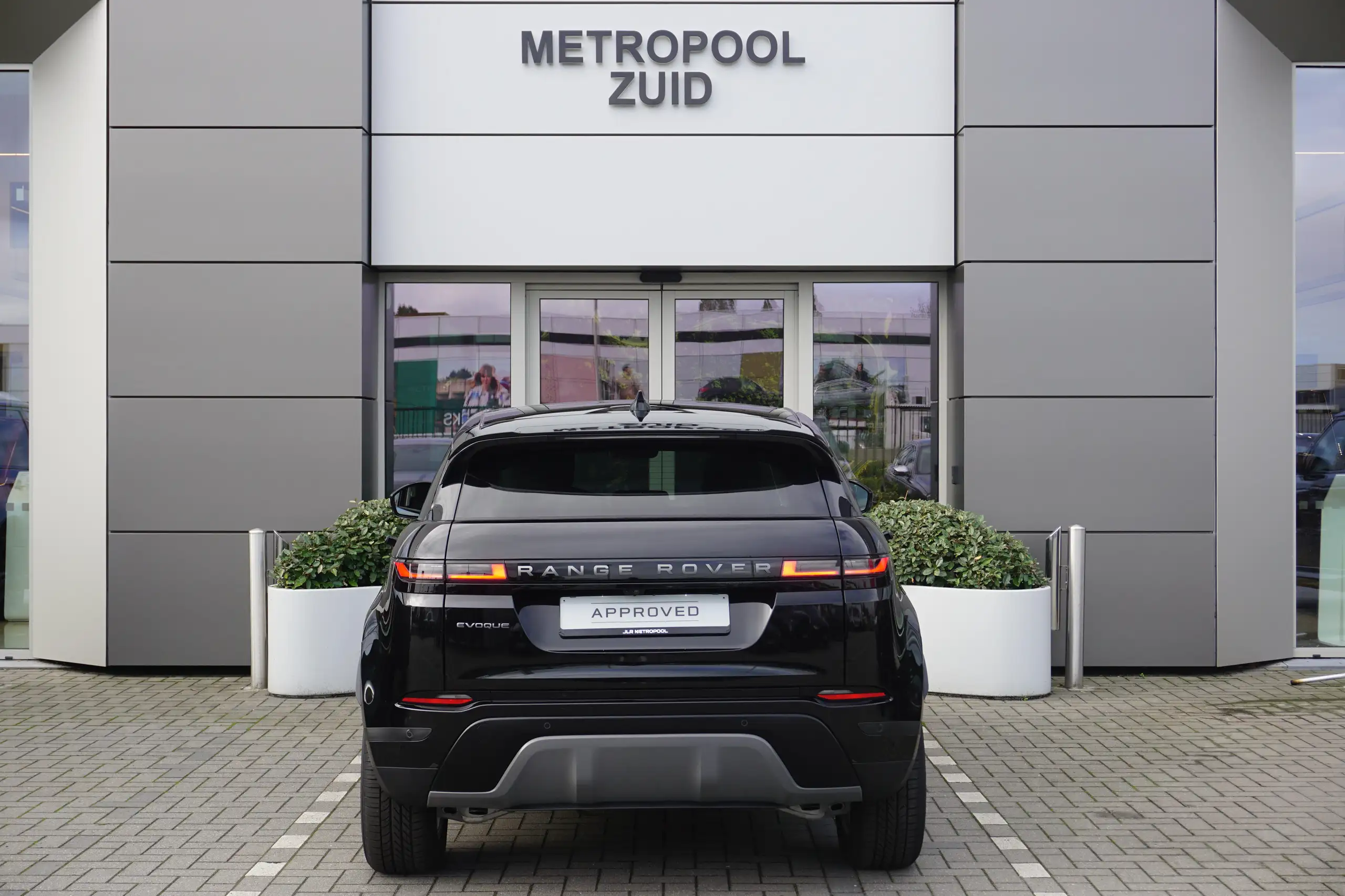 Land Rover - Range Rover Evoque