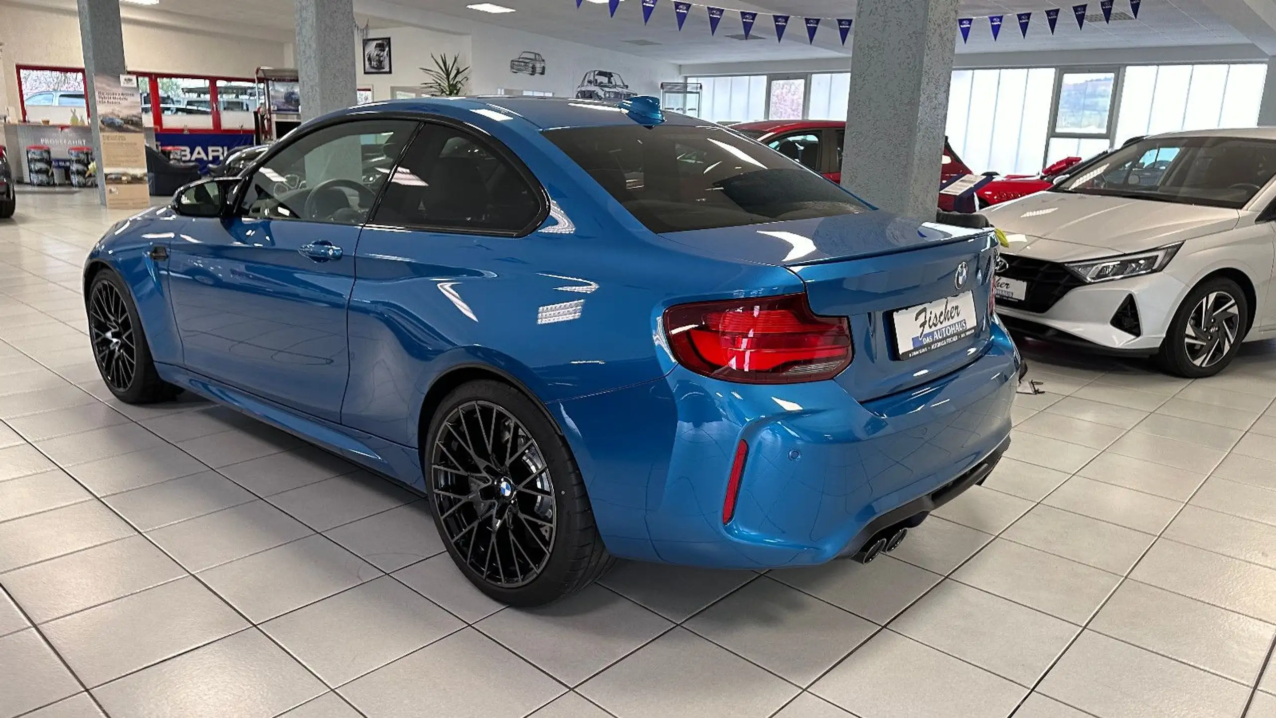 BMW - M2