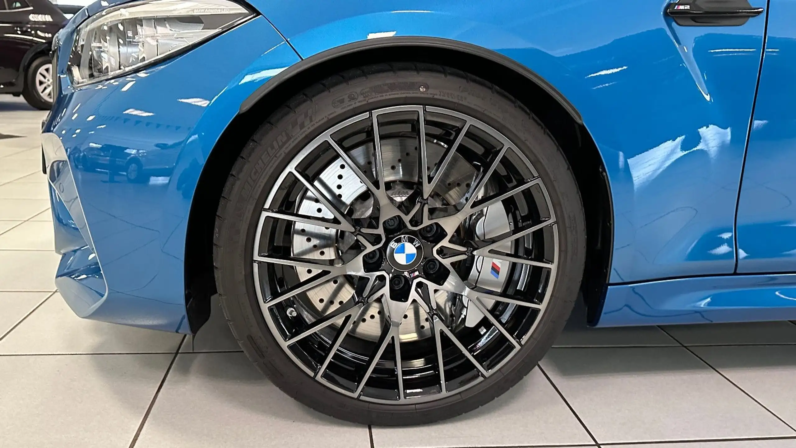 BMW - M2