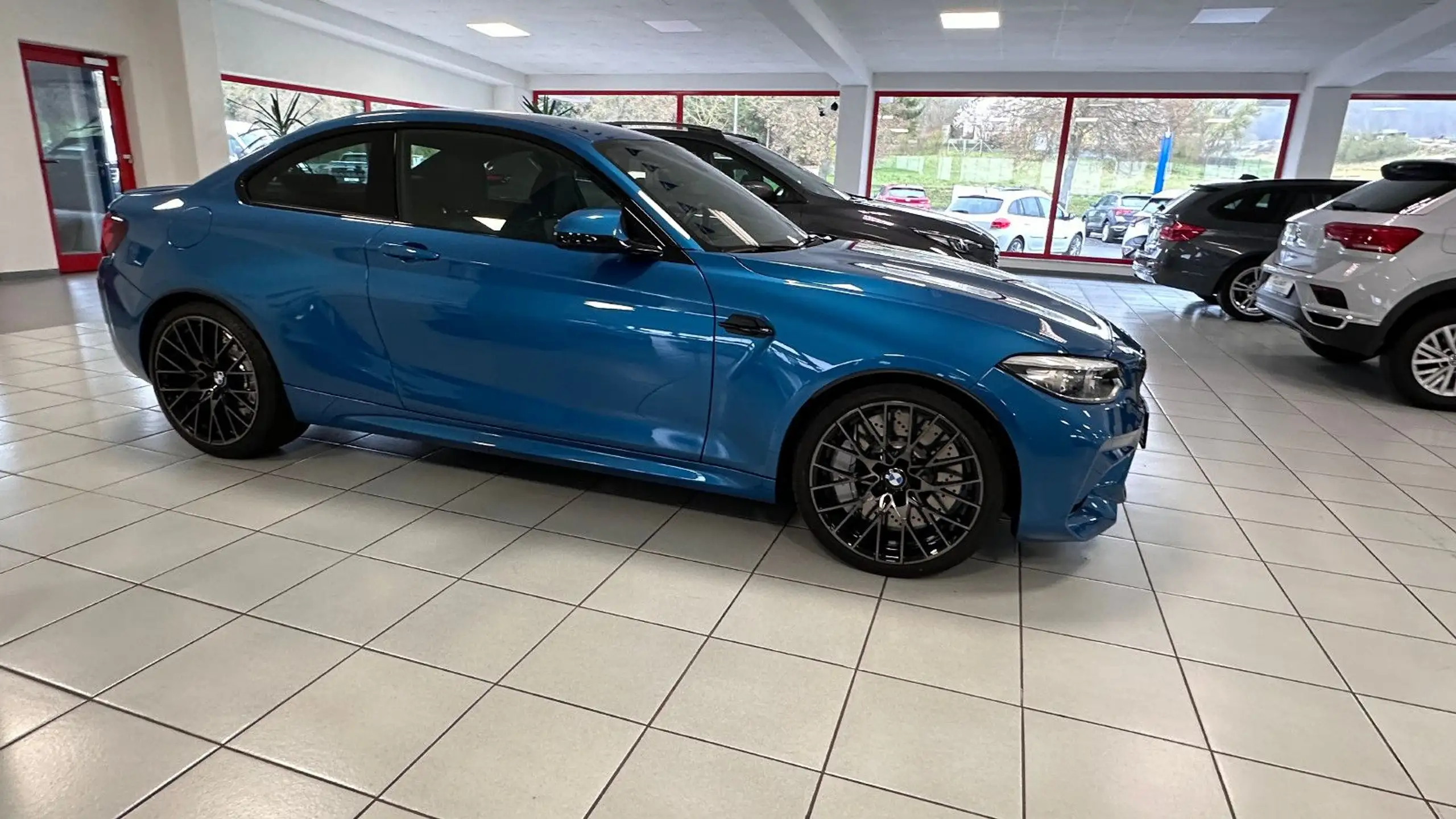 BMW - M2