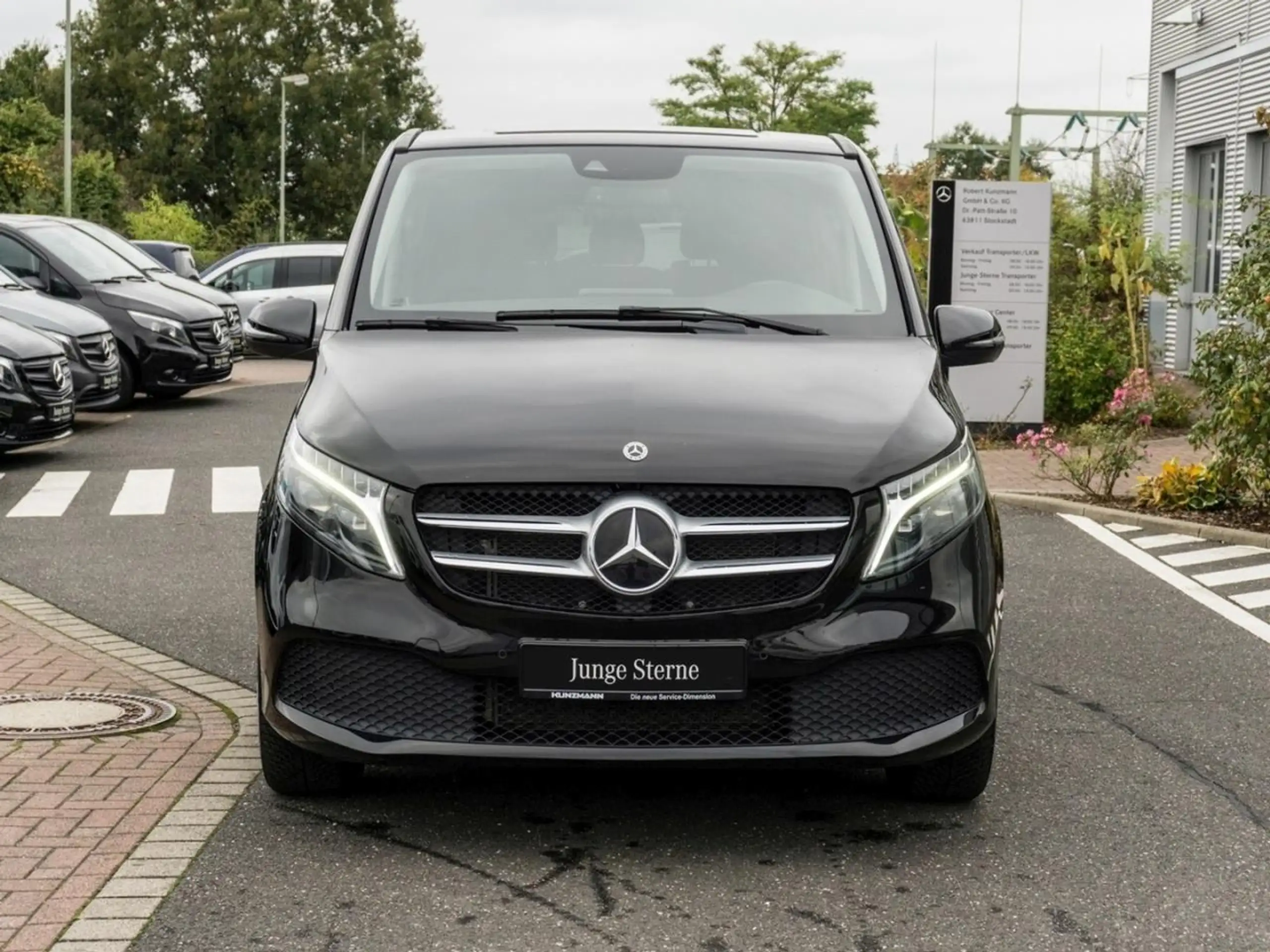 Mercedes-Benz - V 250