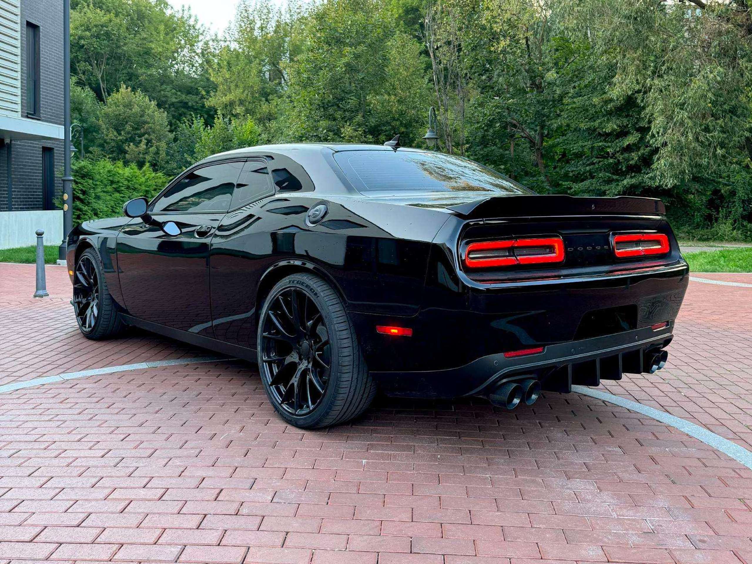 Dodge - Challenger