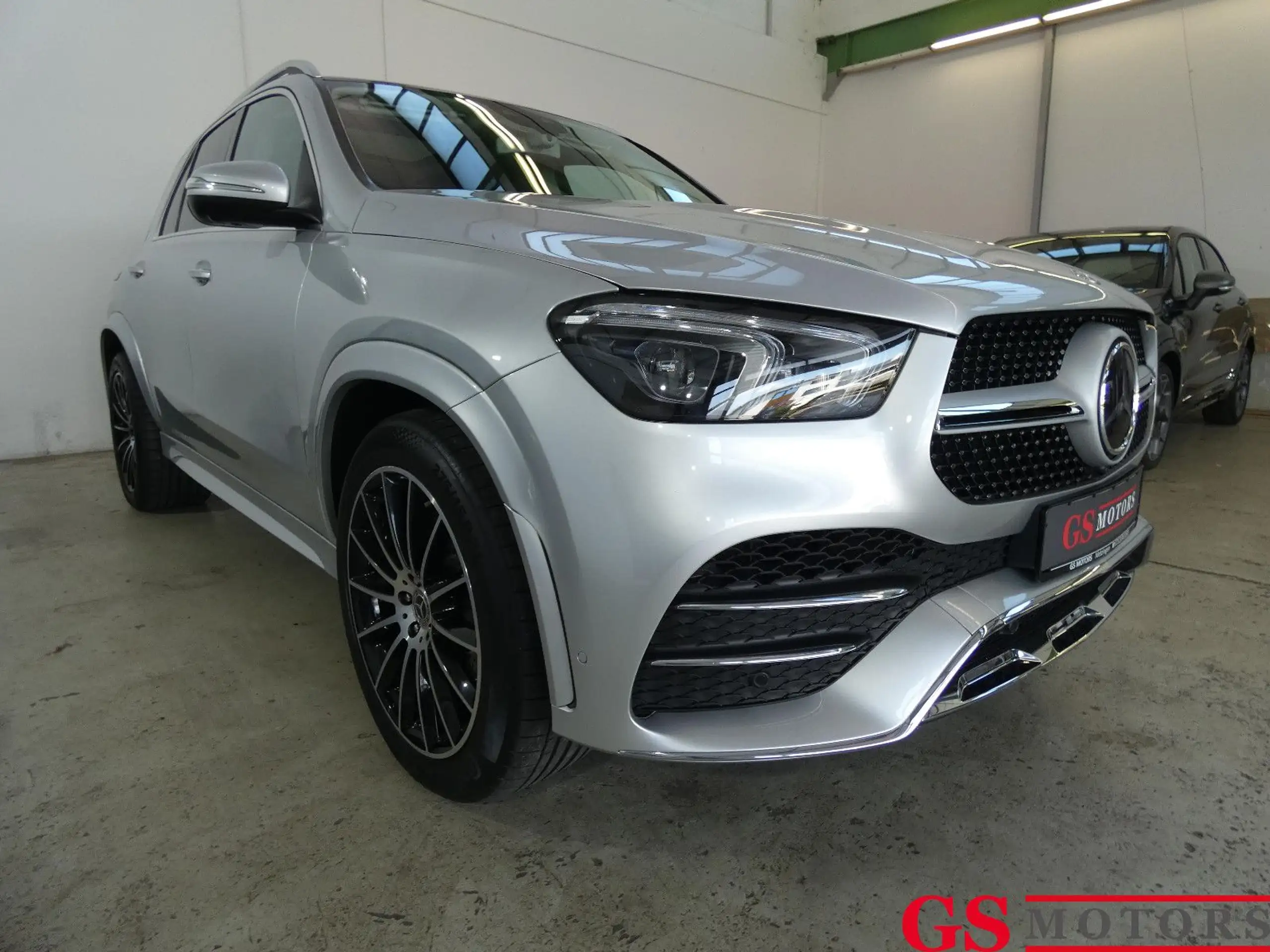 Mercedes-Benz - GLE 400