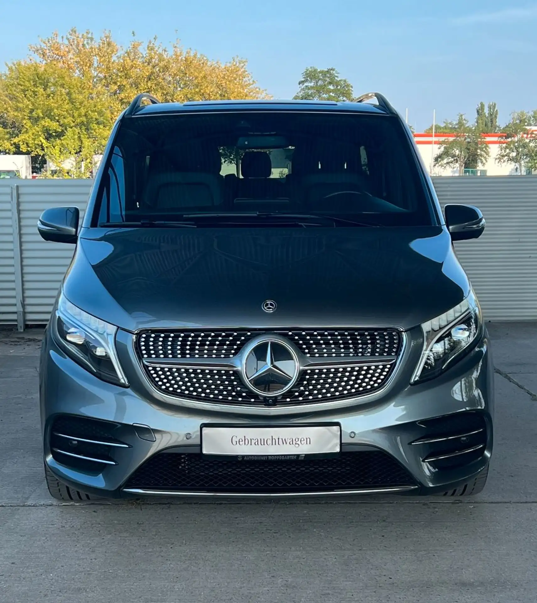 Mercedes-Benz - V 300