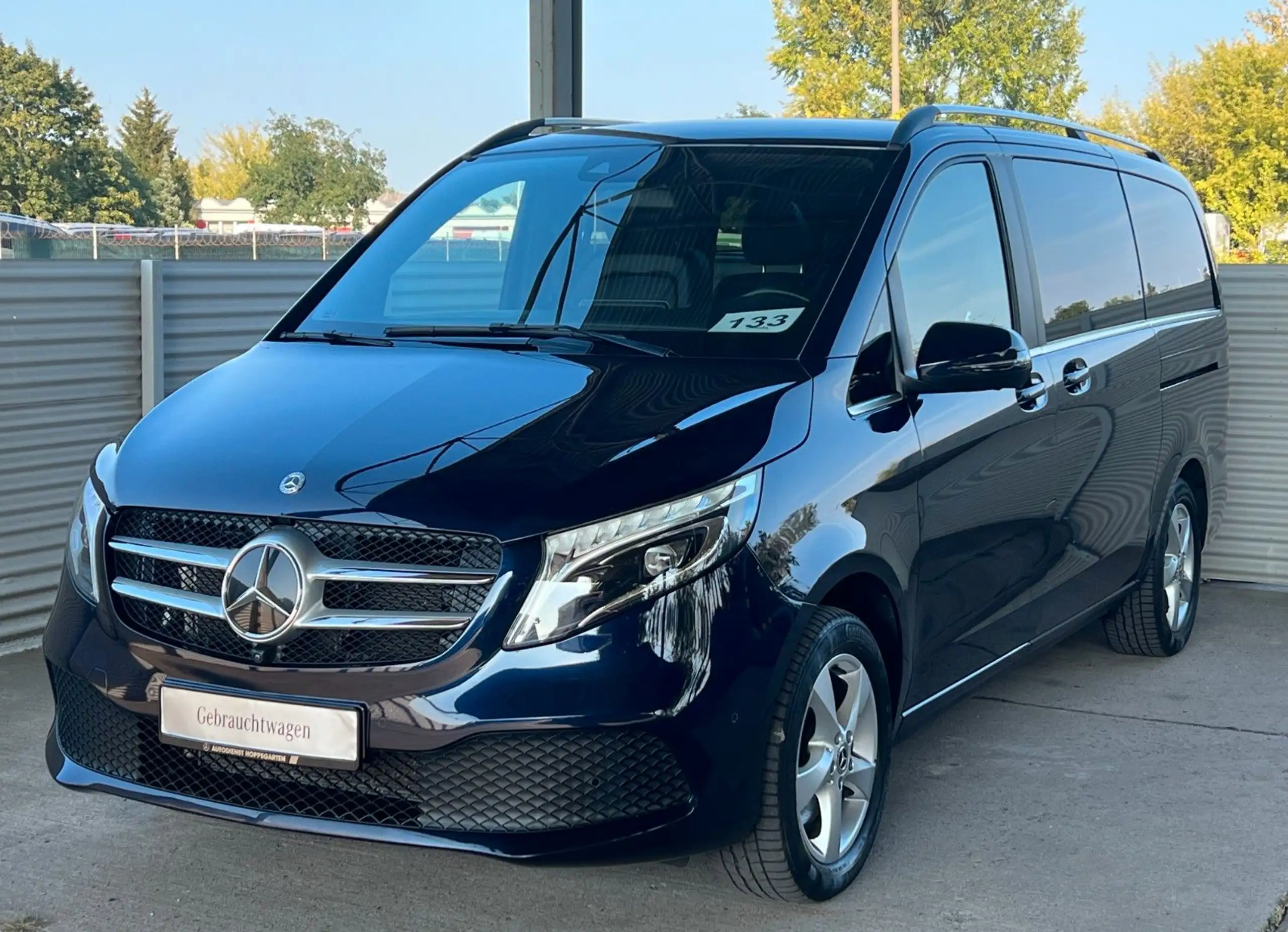 Mercedes-Benz - V 250