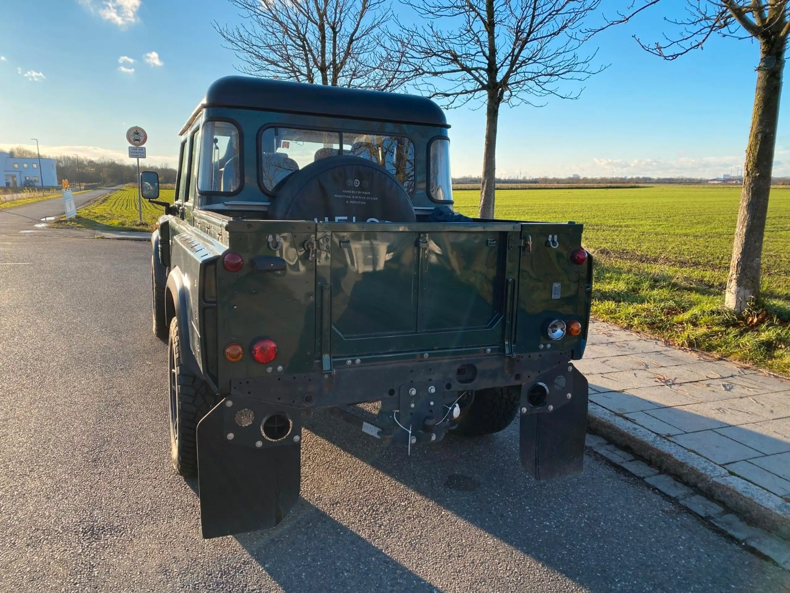 Land Rover - Defender