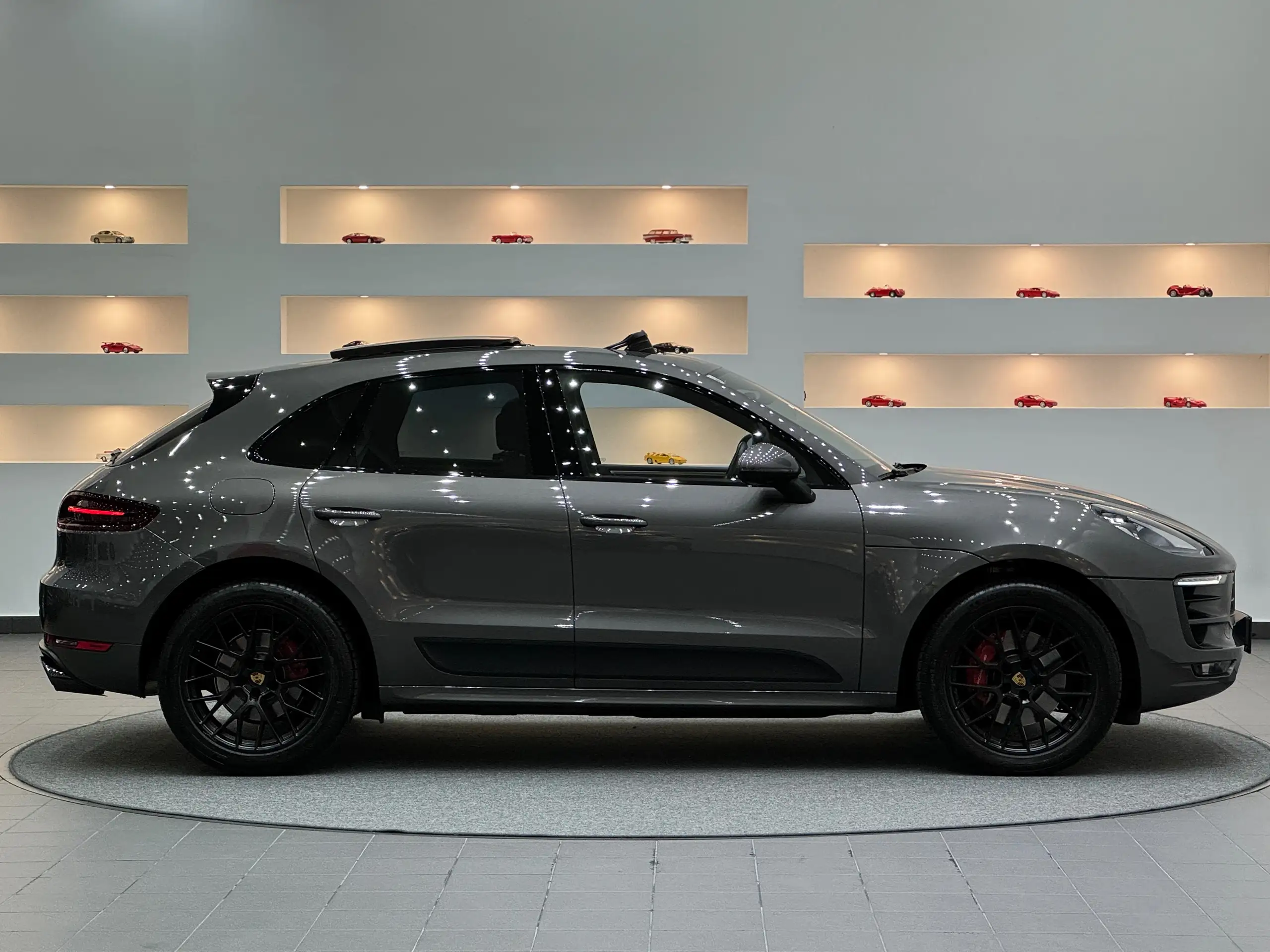 Porsche - Macan