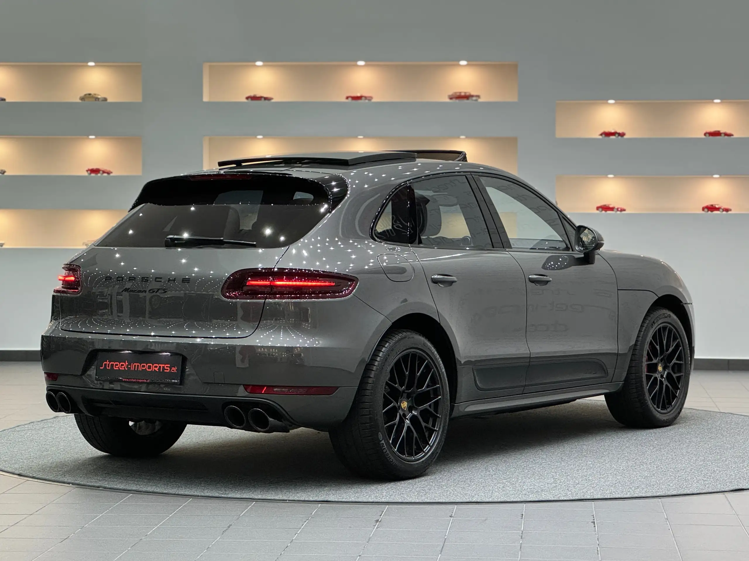 Porsche - Macan