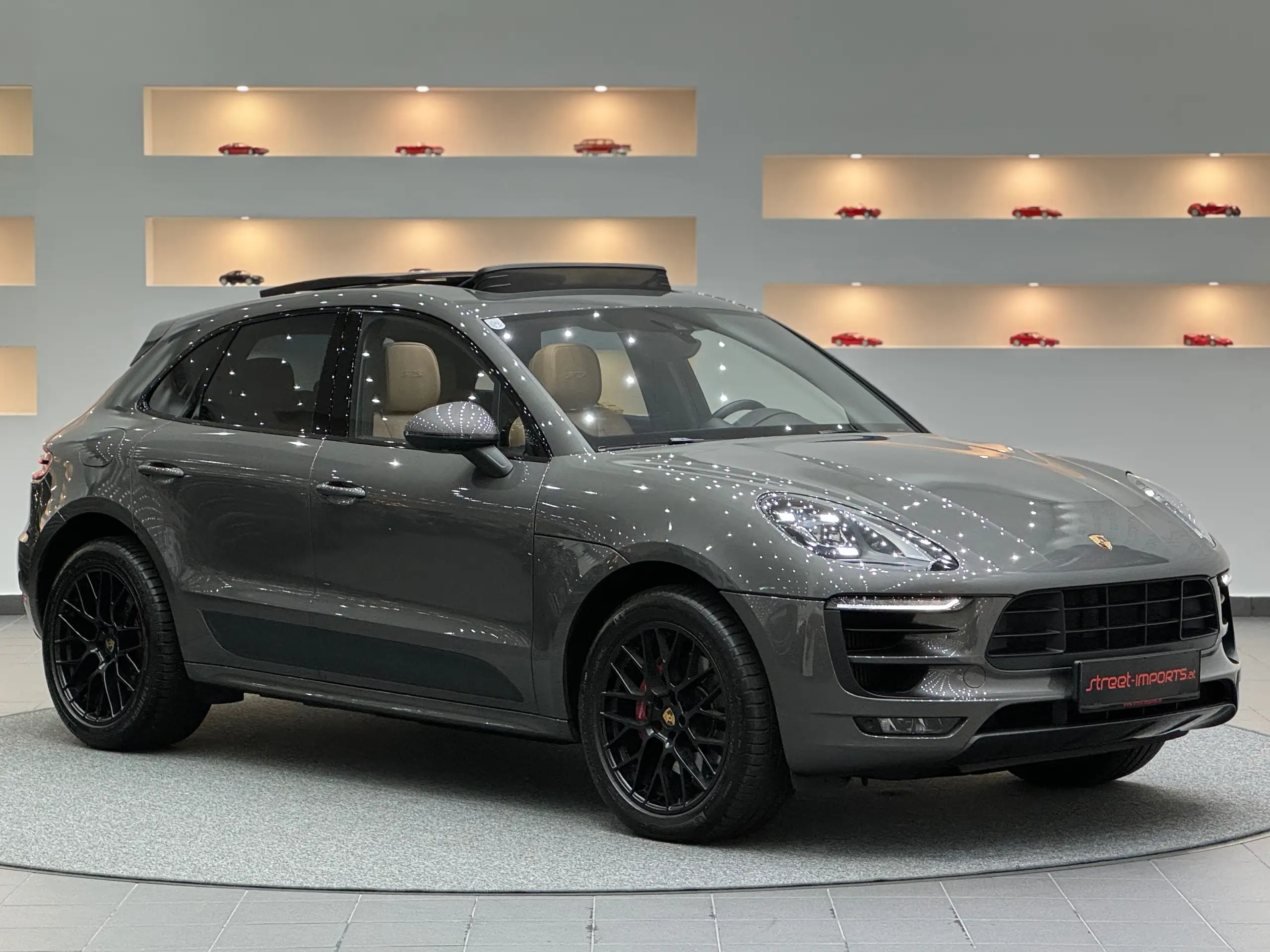 Porsche - Macan