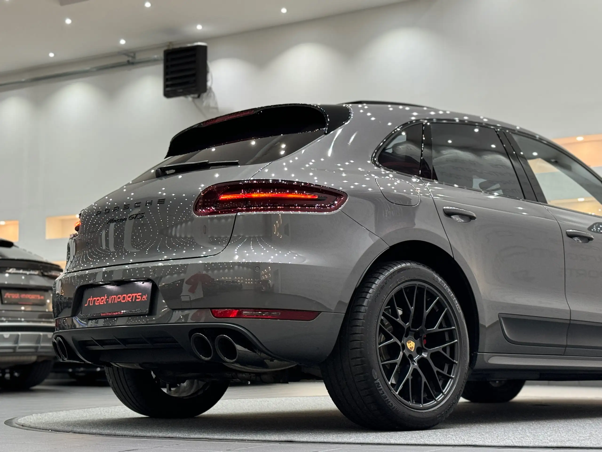 Porsche - Macan