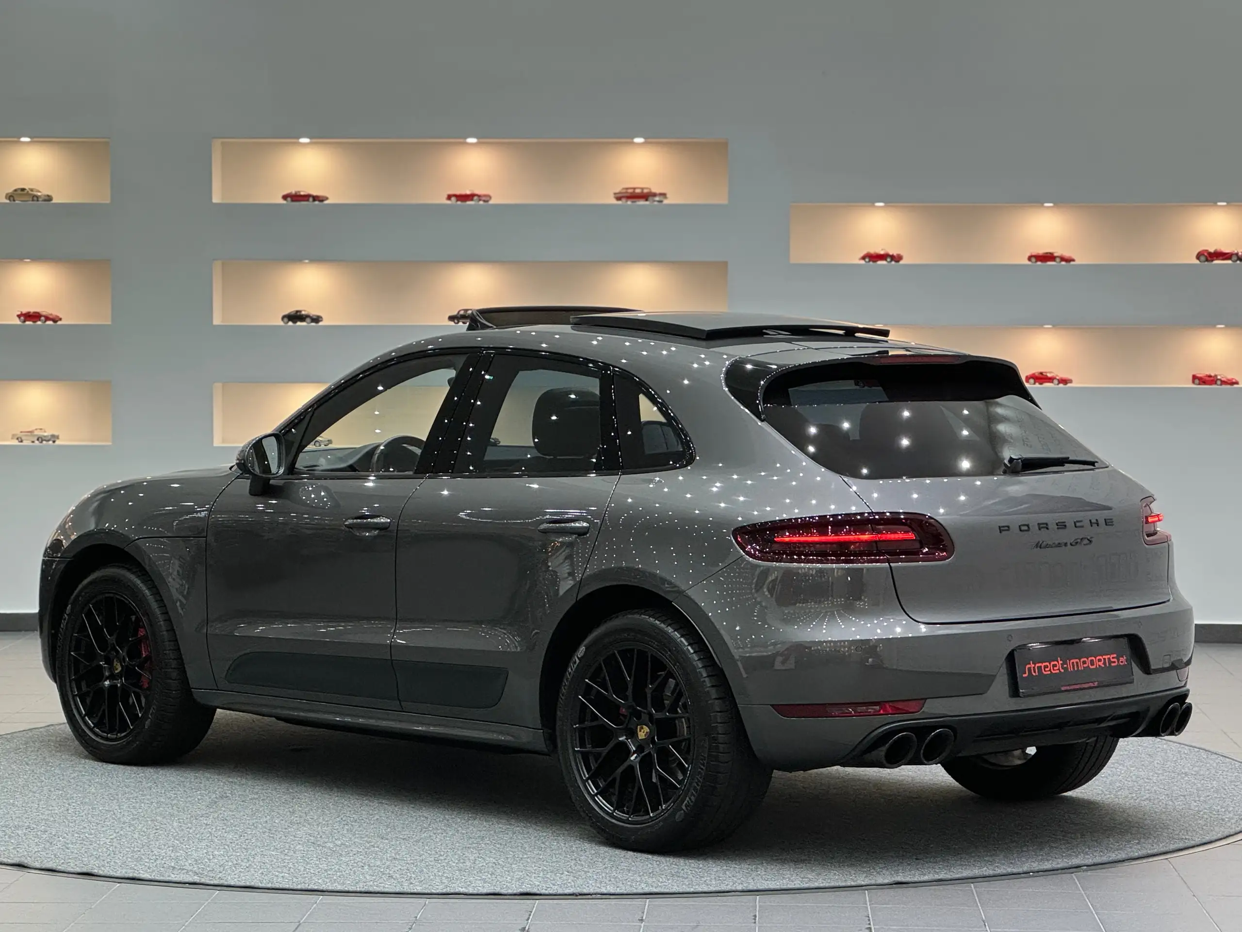 Porsche - Macan