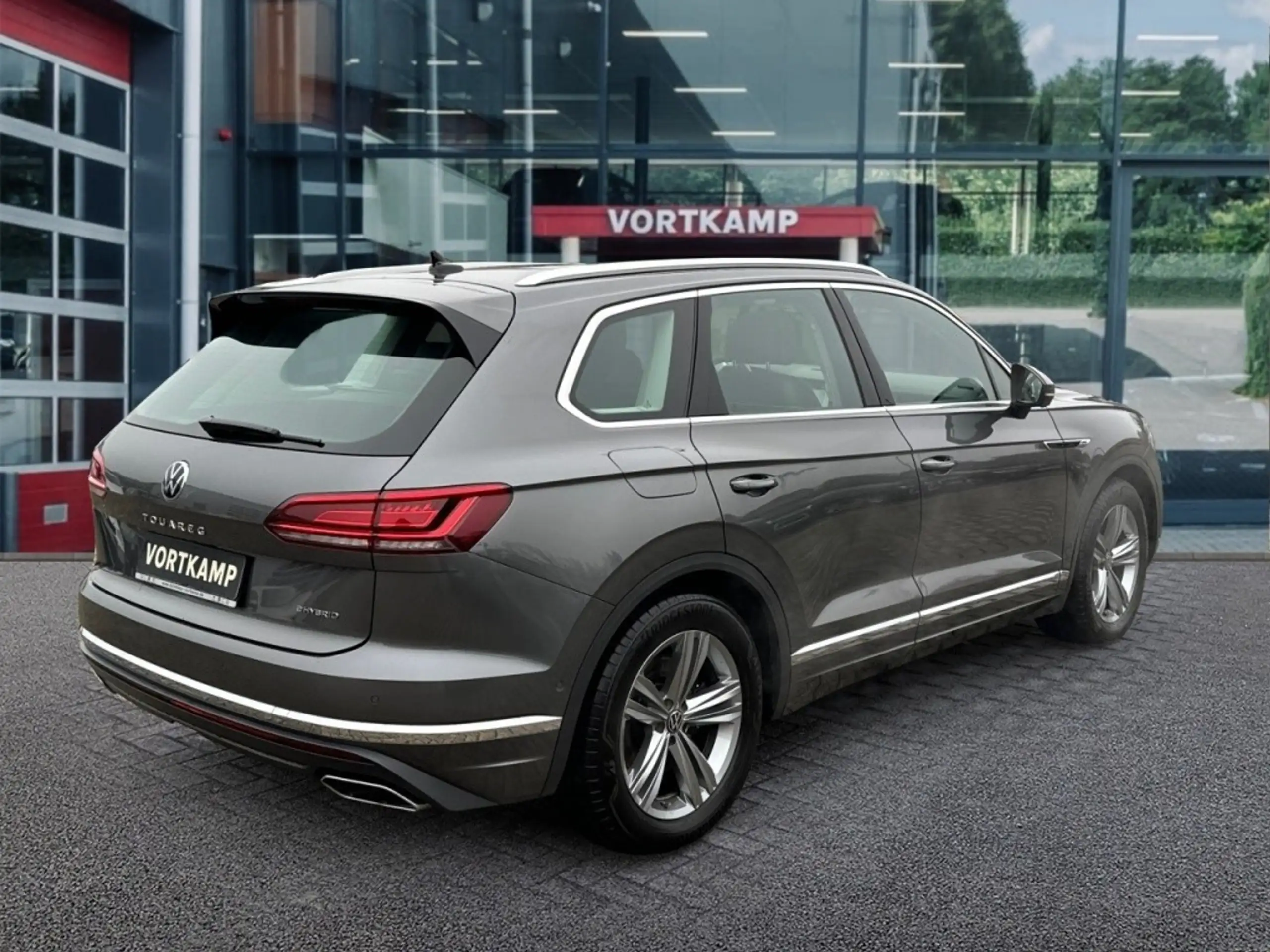 Volkswagen - Touareg