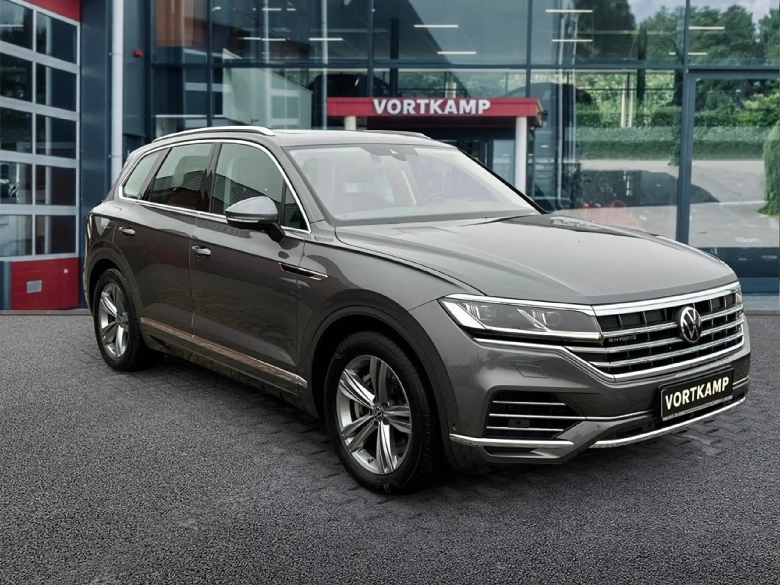 Volkswagen - Touareg