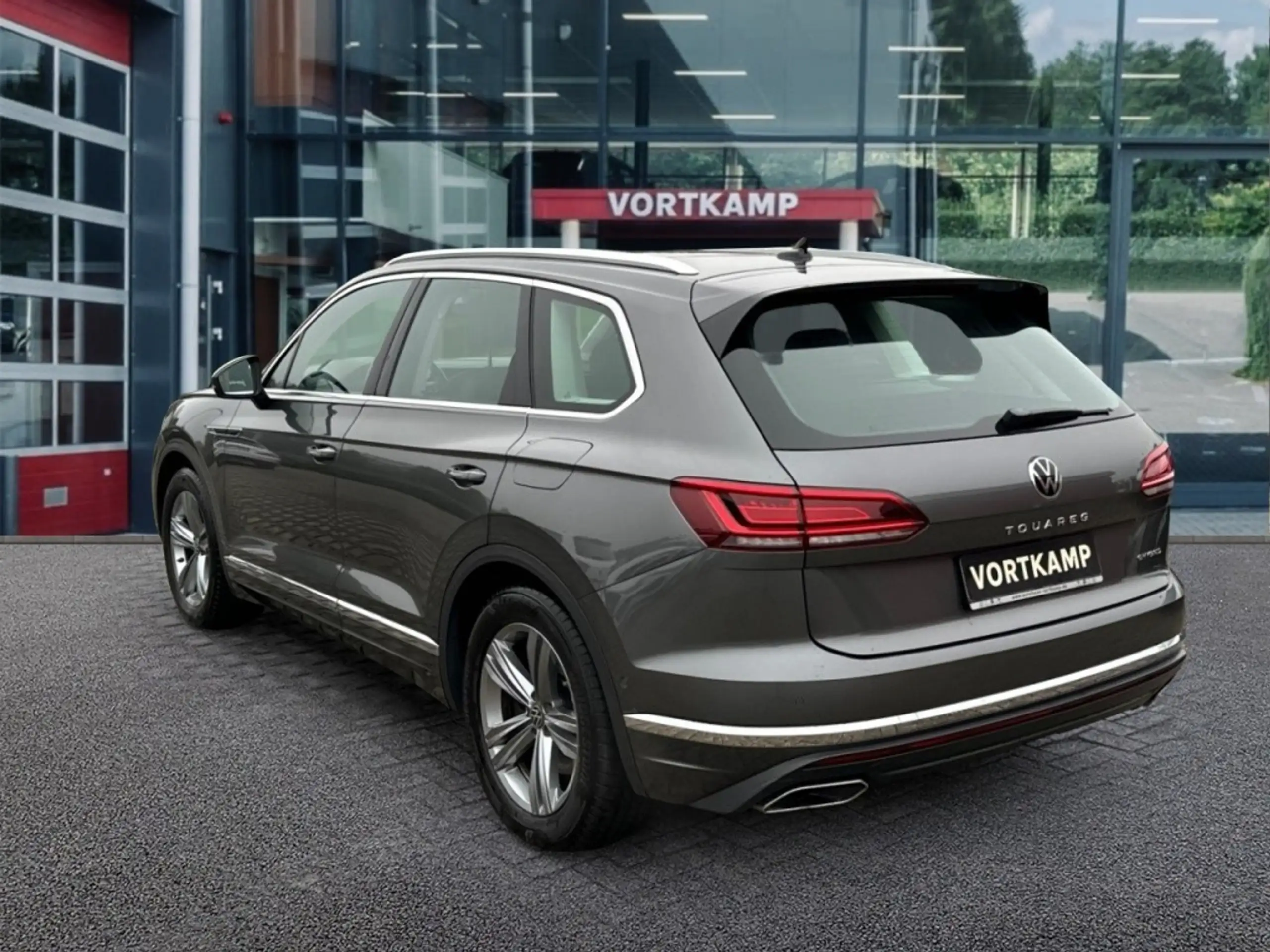 Volkswagen - Touareg