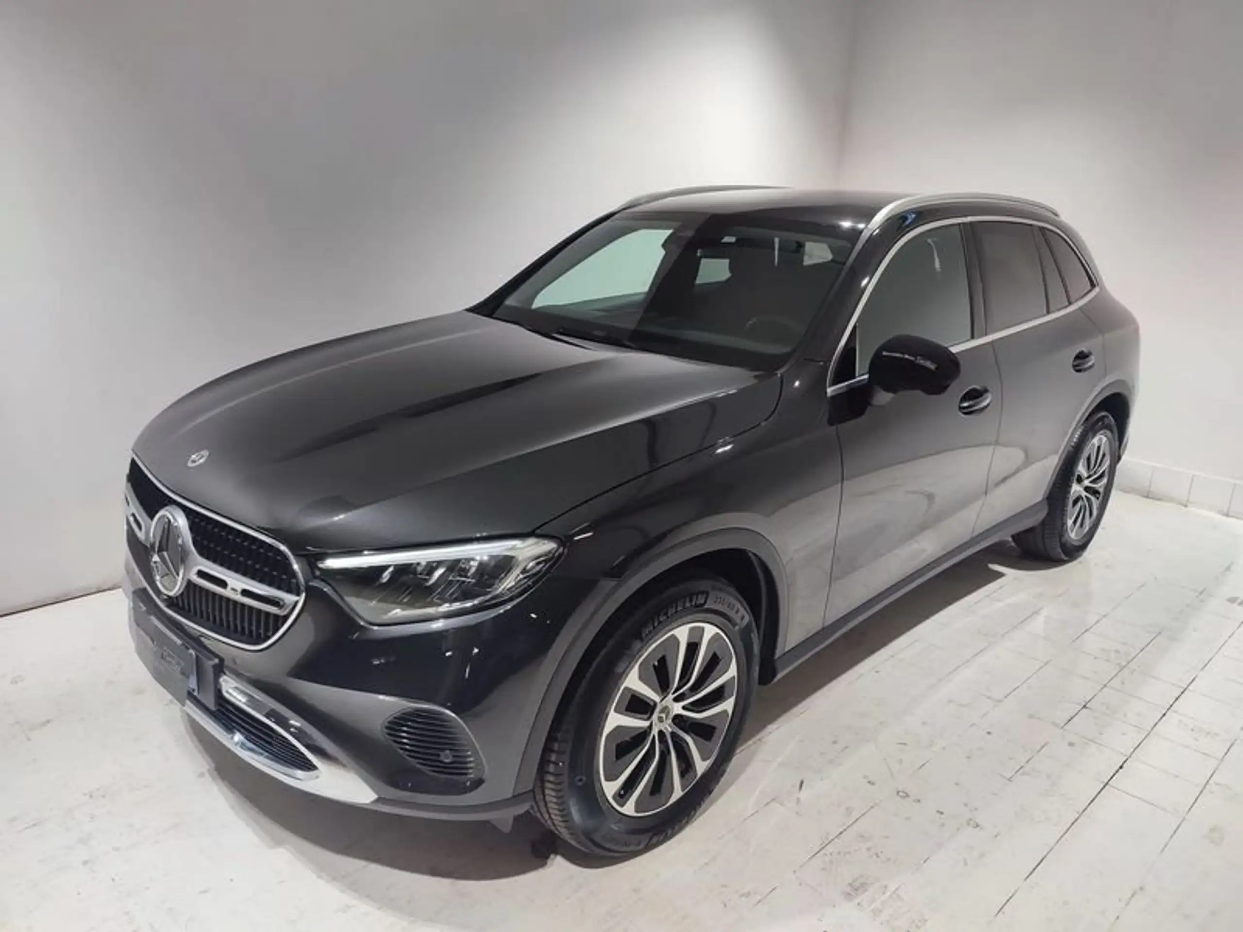 Mercedes-Benz - GLC 220