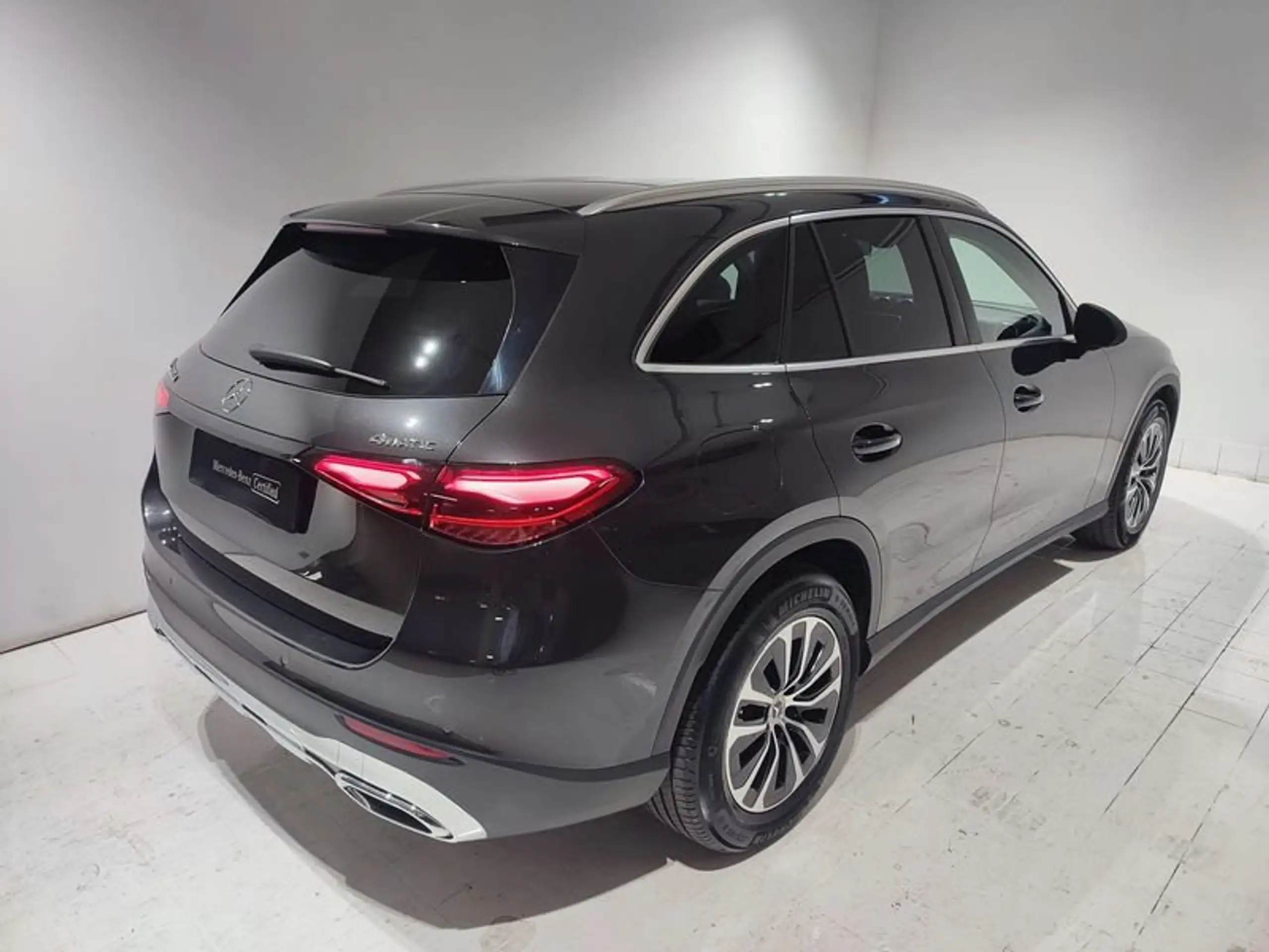 Mercedes-Benz - GLC 220