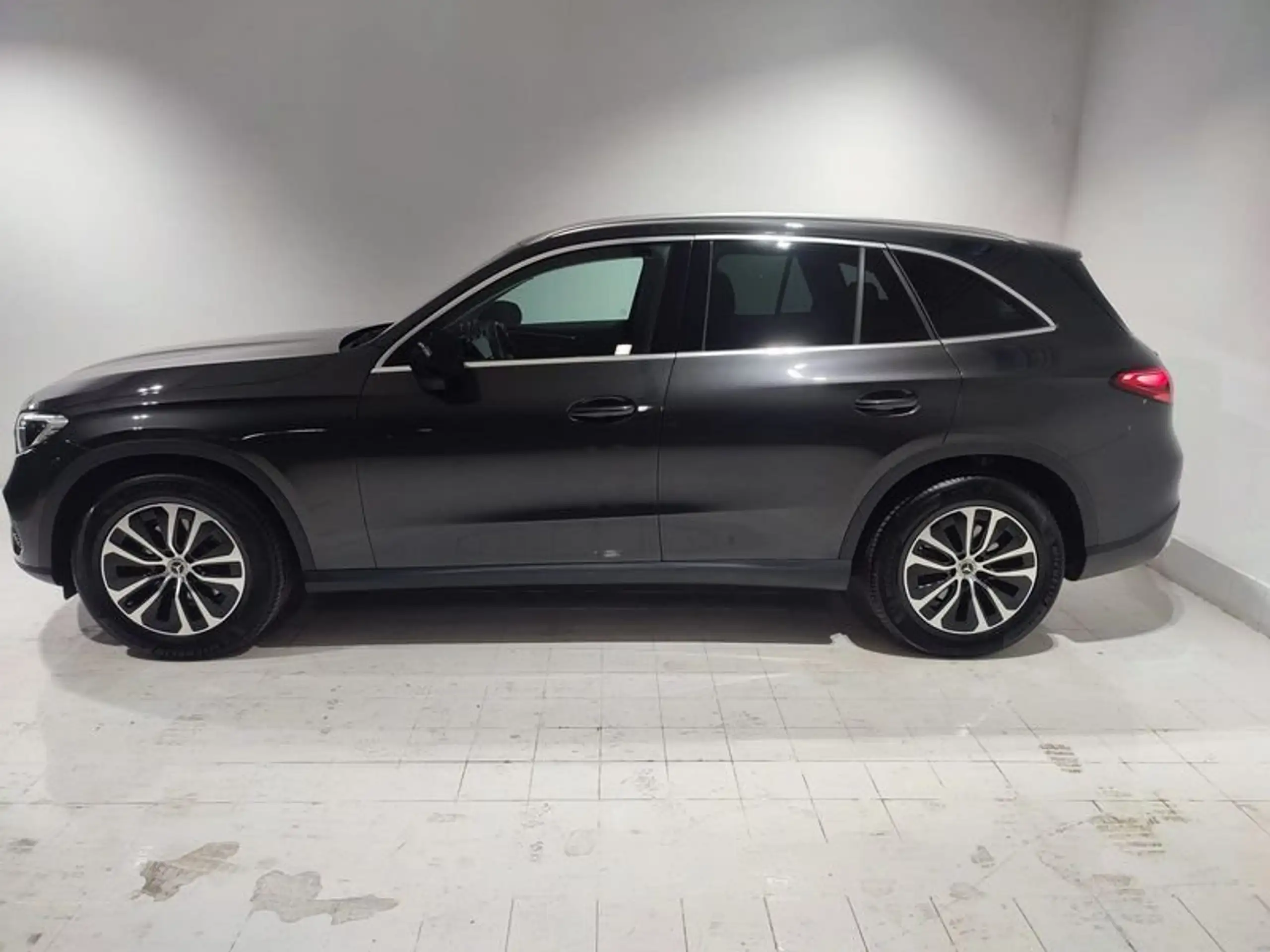 Mercedes-Benz - GLC 220