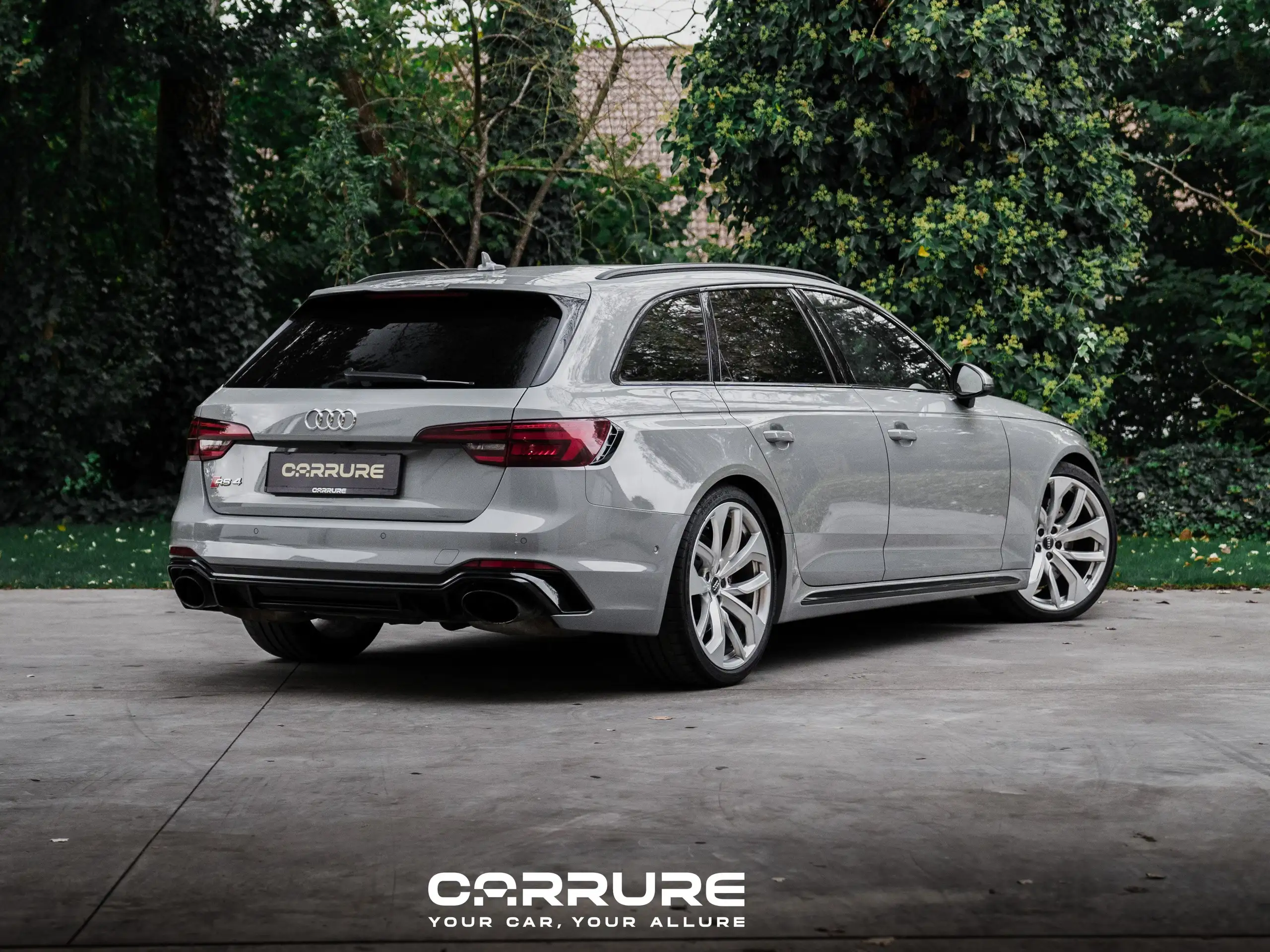 Audi - RS4